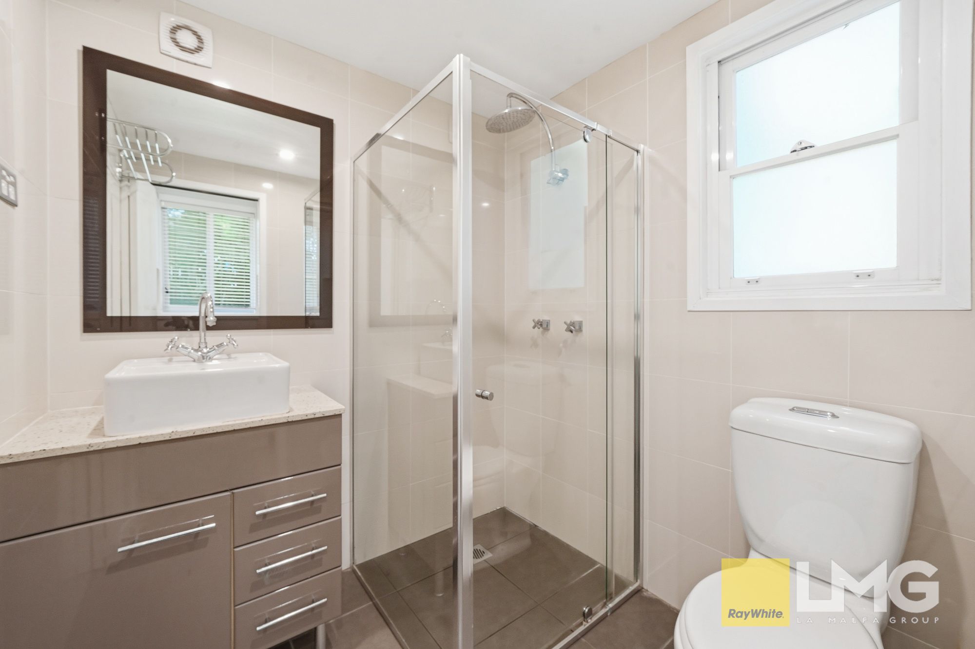 208 Harrow Road — photo 16 of 20