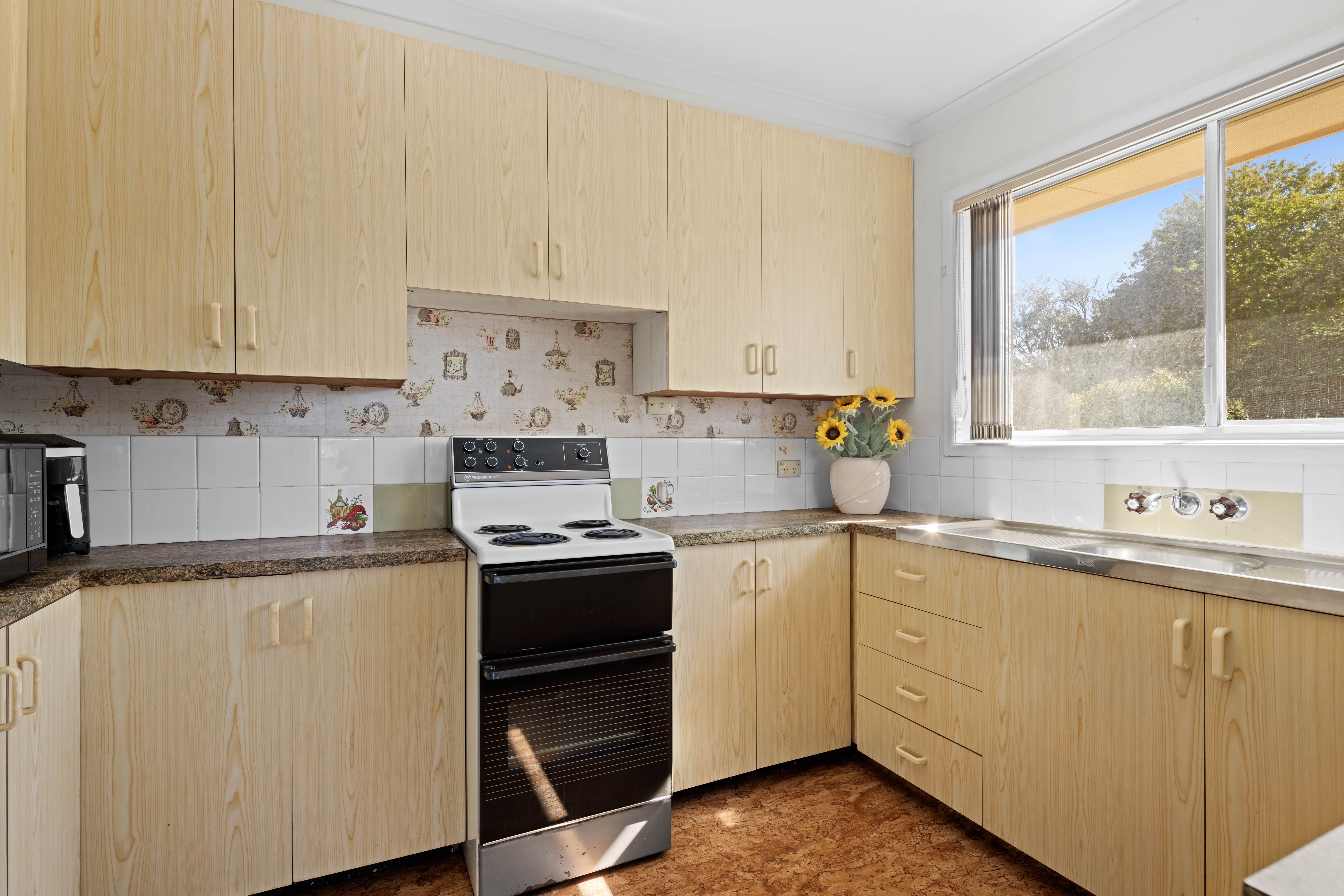 2 Horder Avenue — photo 6 of 27