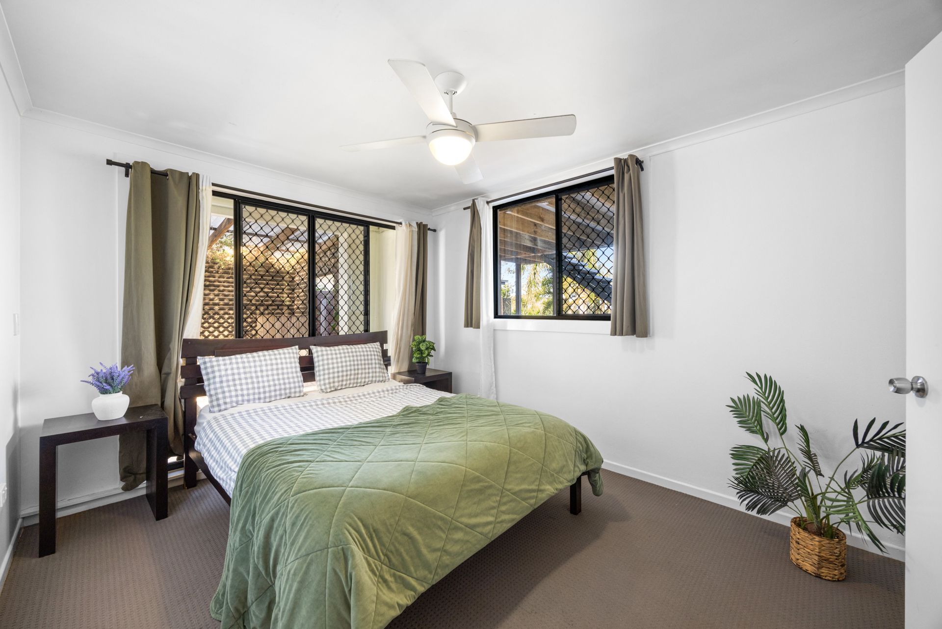 286 Mooloolaba Road — photo 18 of 21
