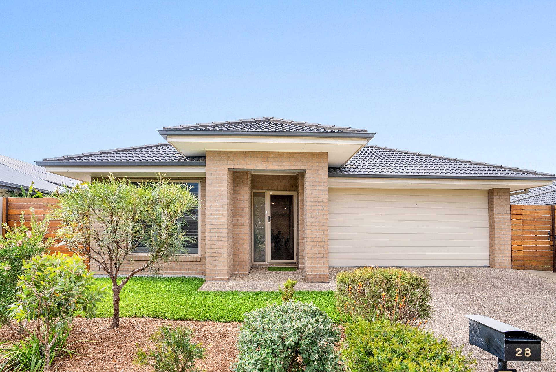 28 Seabreeze Boulevard, Pottsville NSW 2489