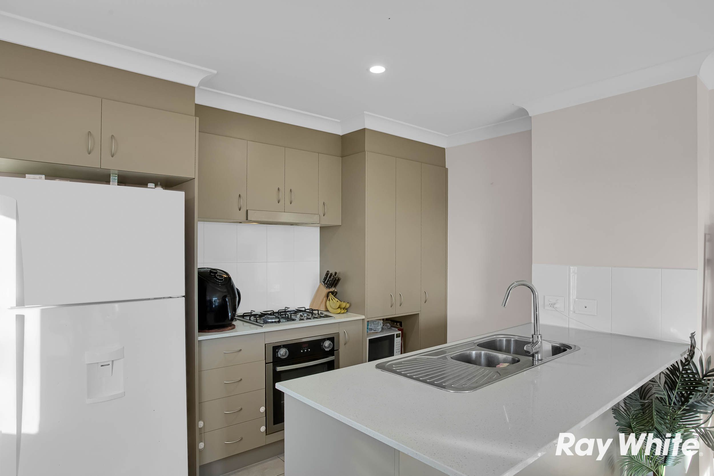 1 Kelly Place, Loganlea, QLD 4131
