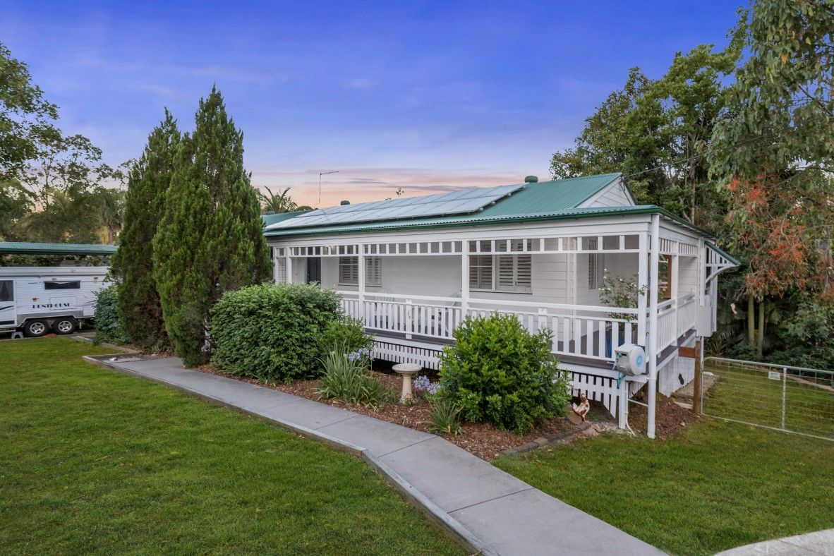 10 Weston Drive, Bunya, QLD 4055