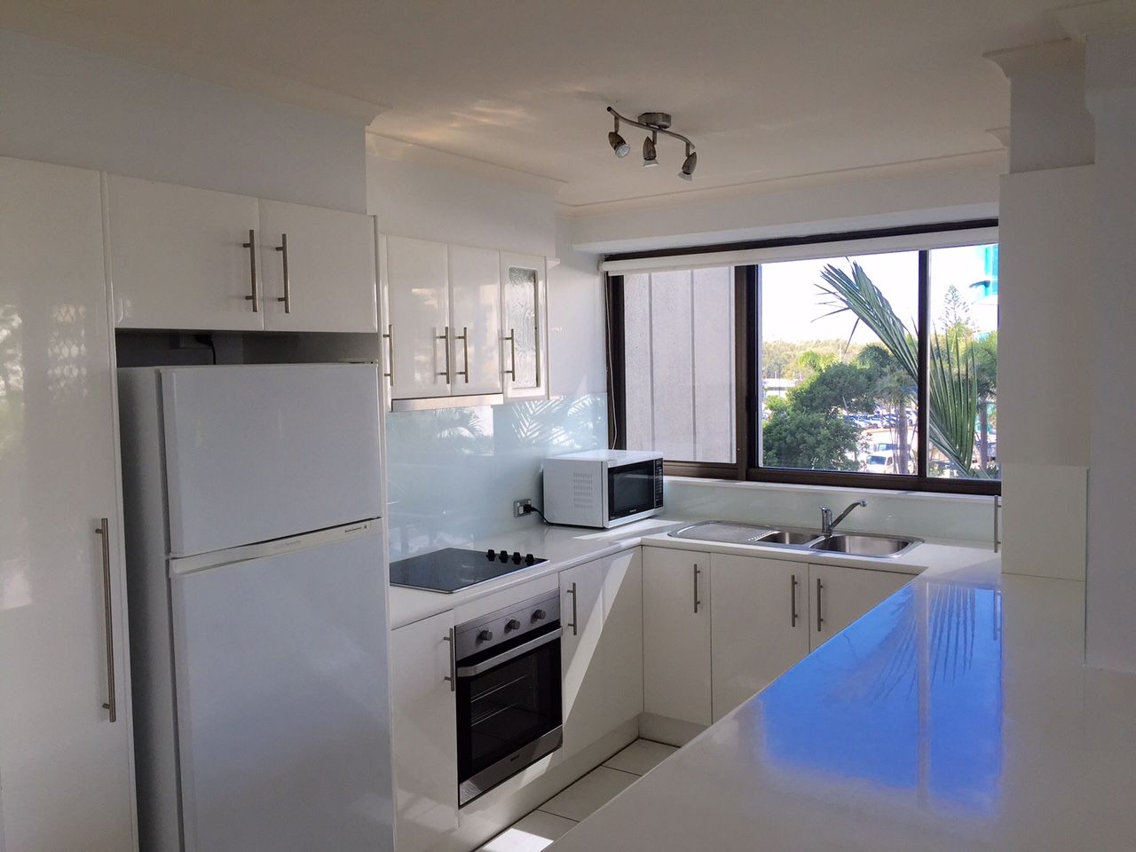 205/157 Old Burleigh Road, Broadbeach, QLD 4218