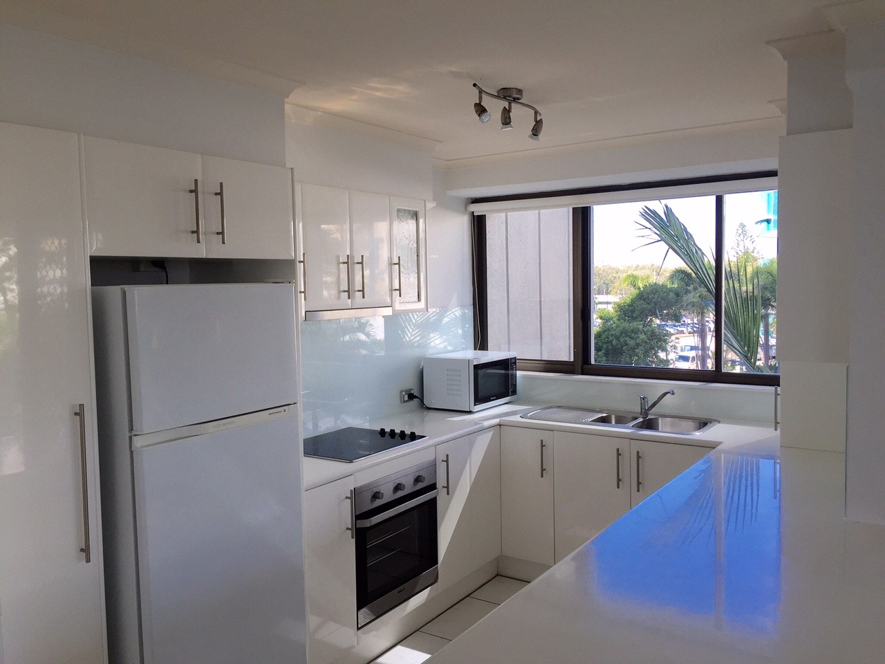 205/157 Old Burleigh Road, Broadbeach, QLD 4218