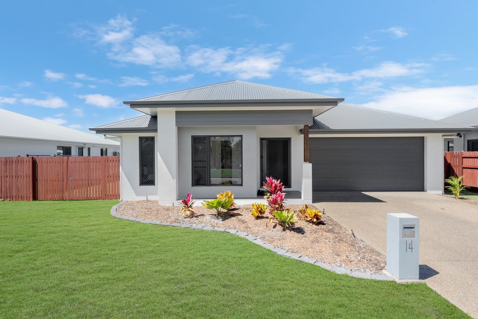 14 Riberry Court, Mount Low, QLD 4818