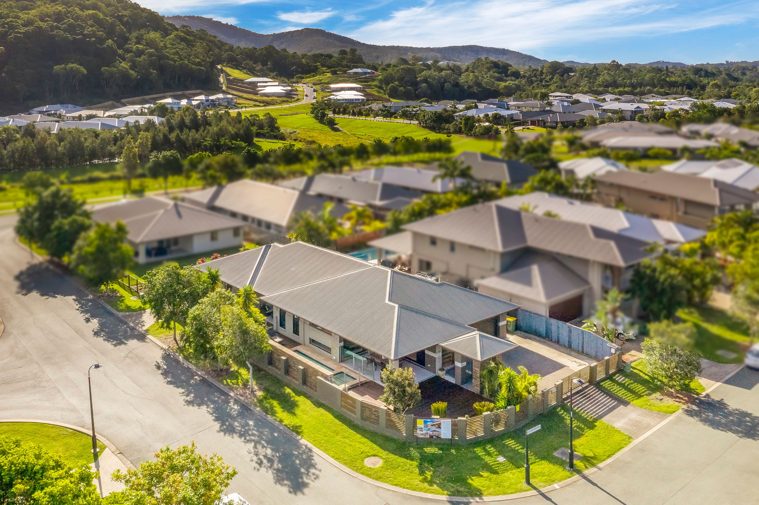 31 Drafters Crescent, Maudsland QLD 4210