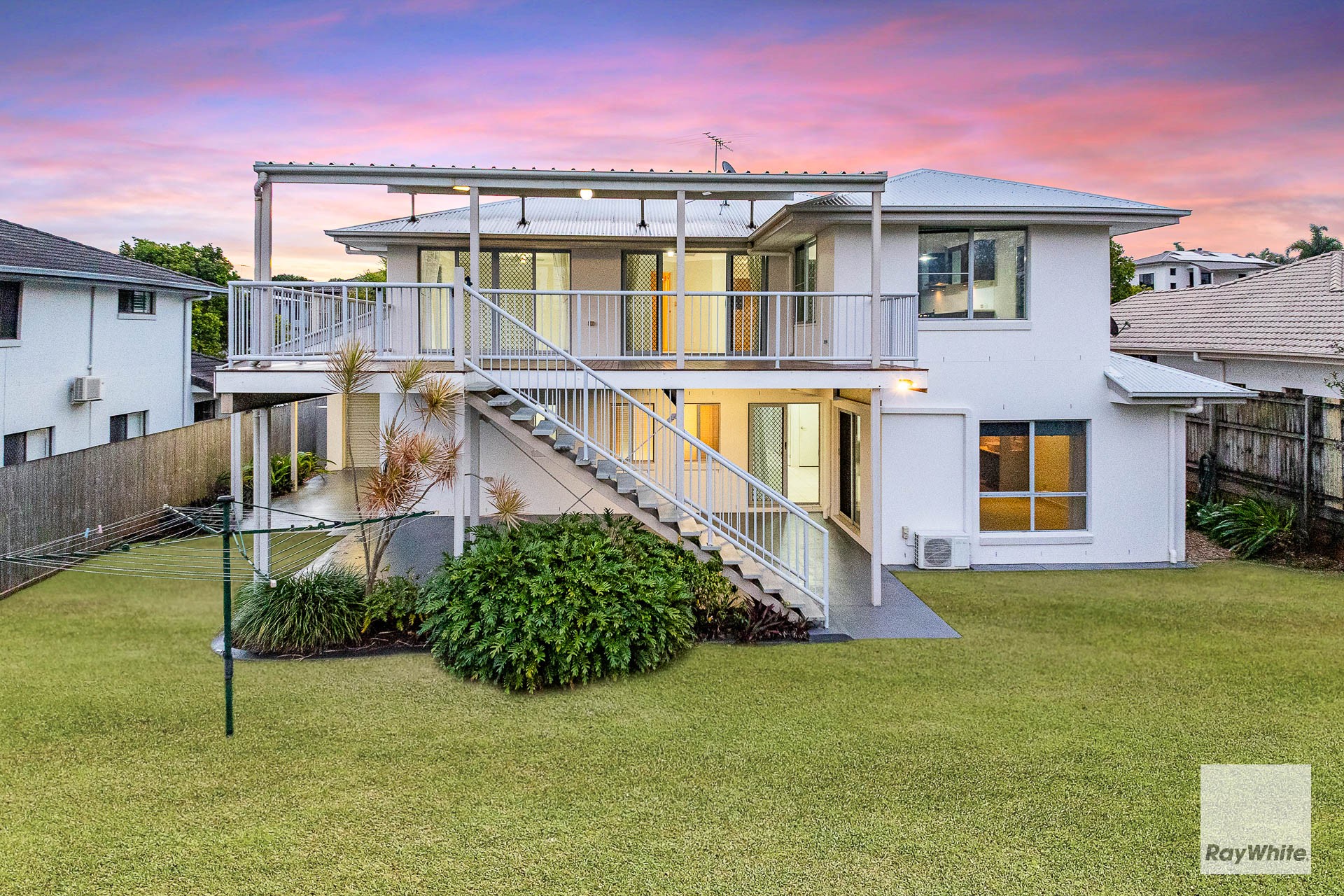17 Lindeman Place, Redland Bay, QLD 4165