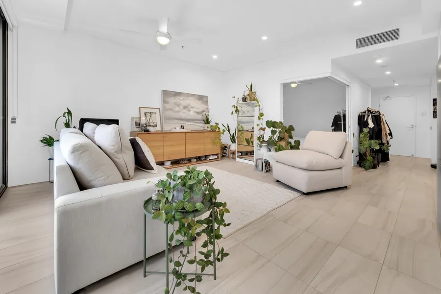 1301/10 Stratton Street, Newstead