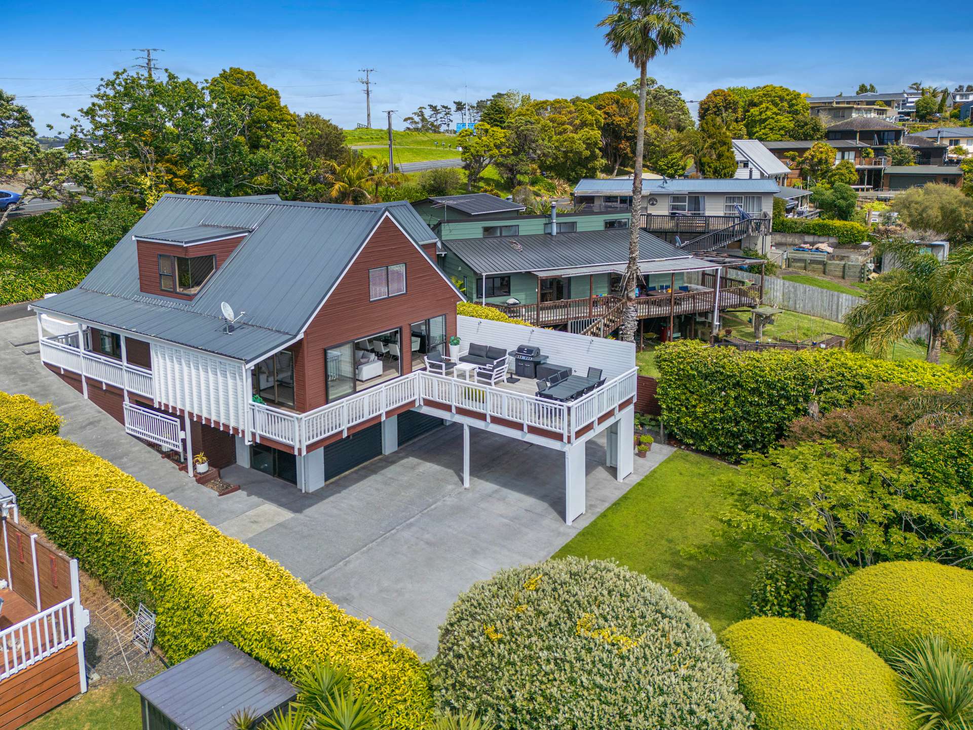 36 Whangaparaoa Road photo 2