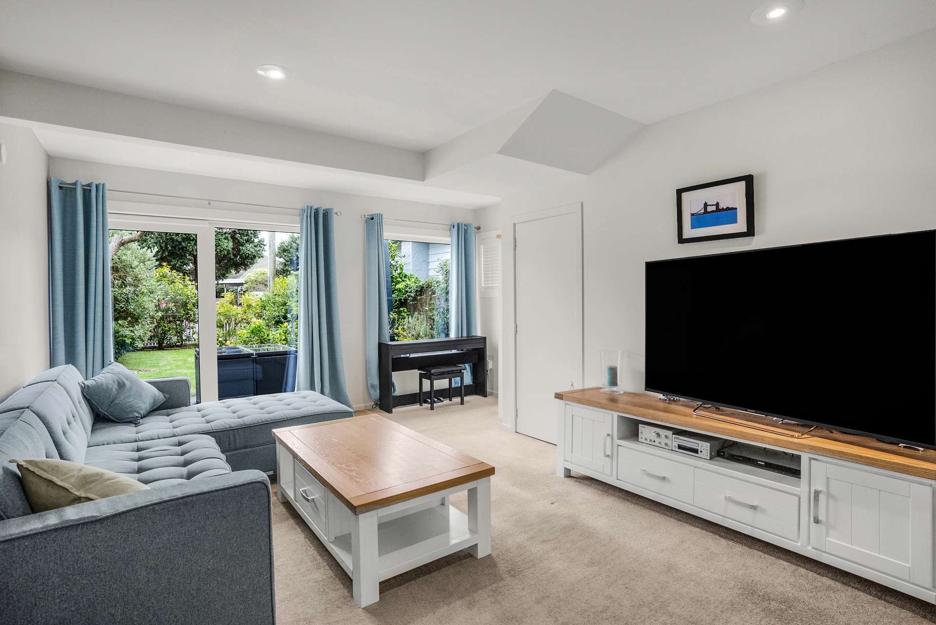 411 Muritai Road photo 3