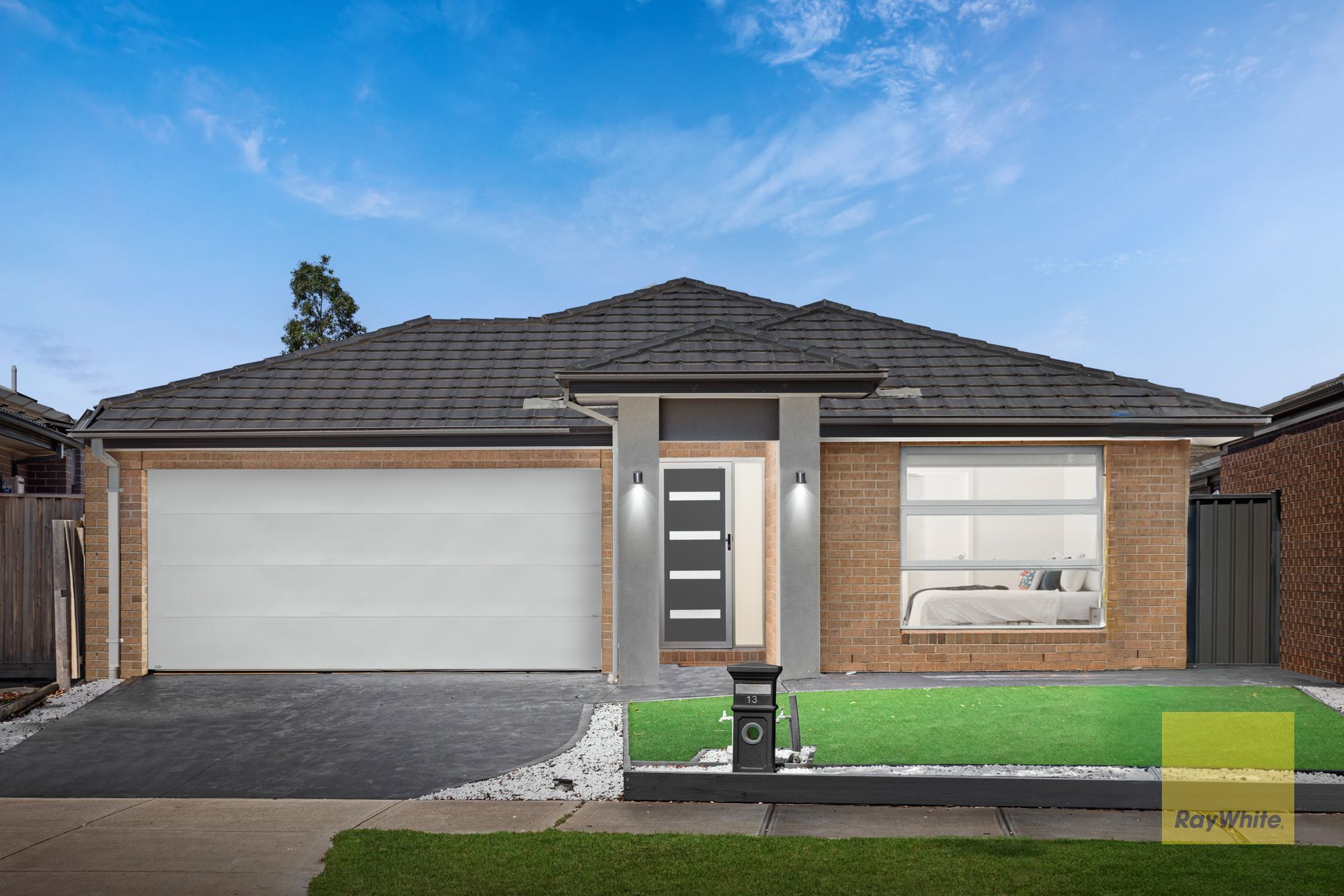 13 Edwin Close, MANOR LAKES, VIC 3024 - Sold House - Ray White Point Cook