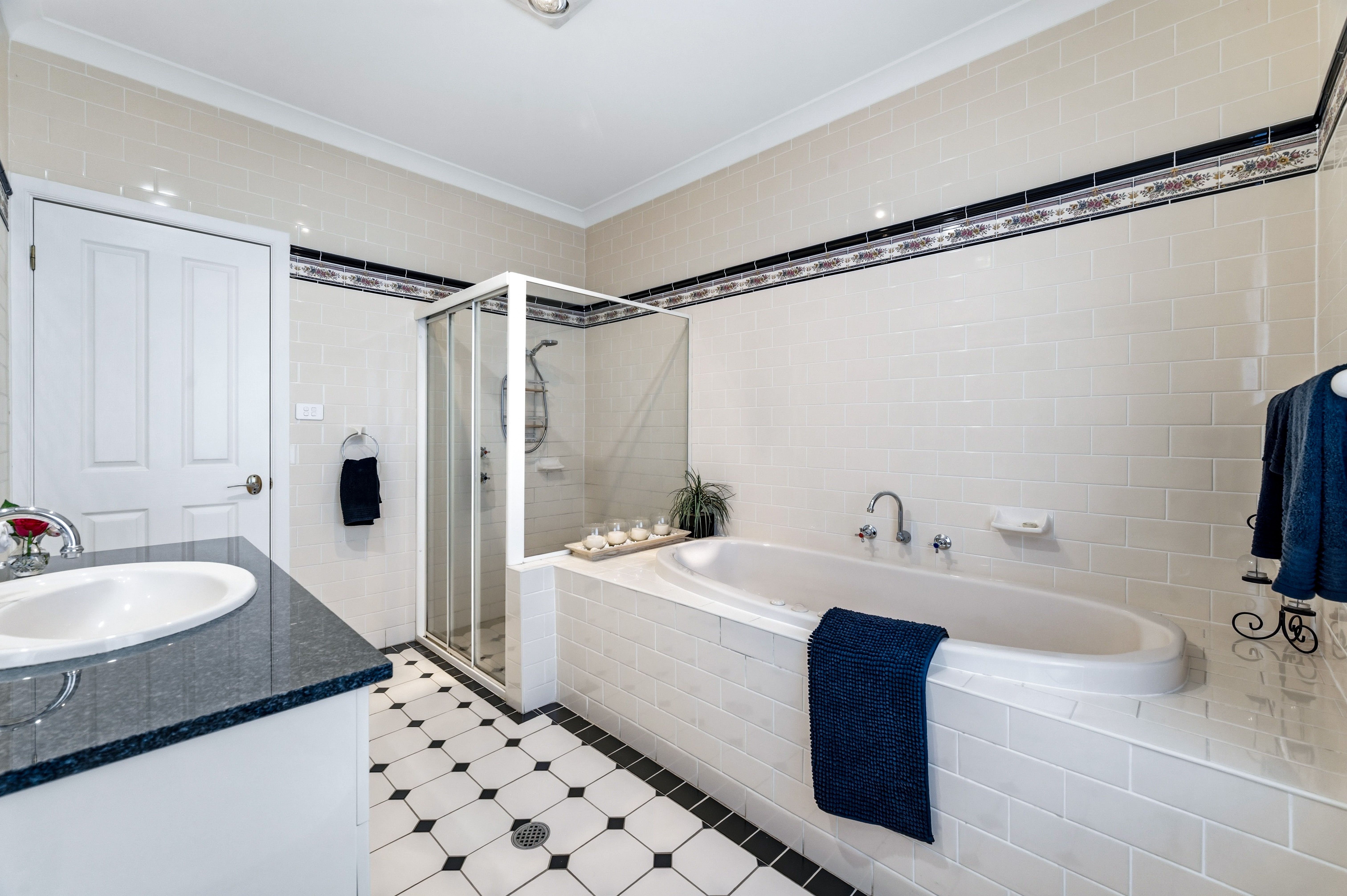 55 Ambervale Drive — photo 13 of 22