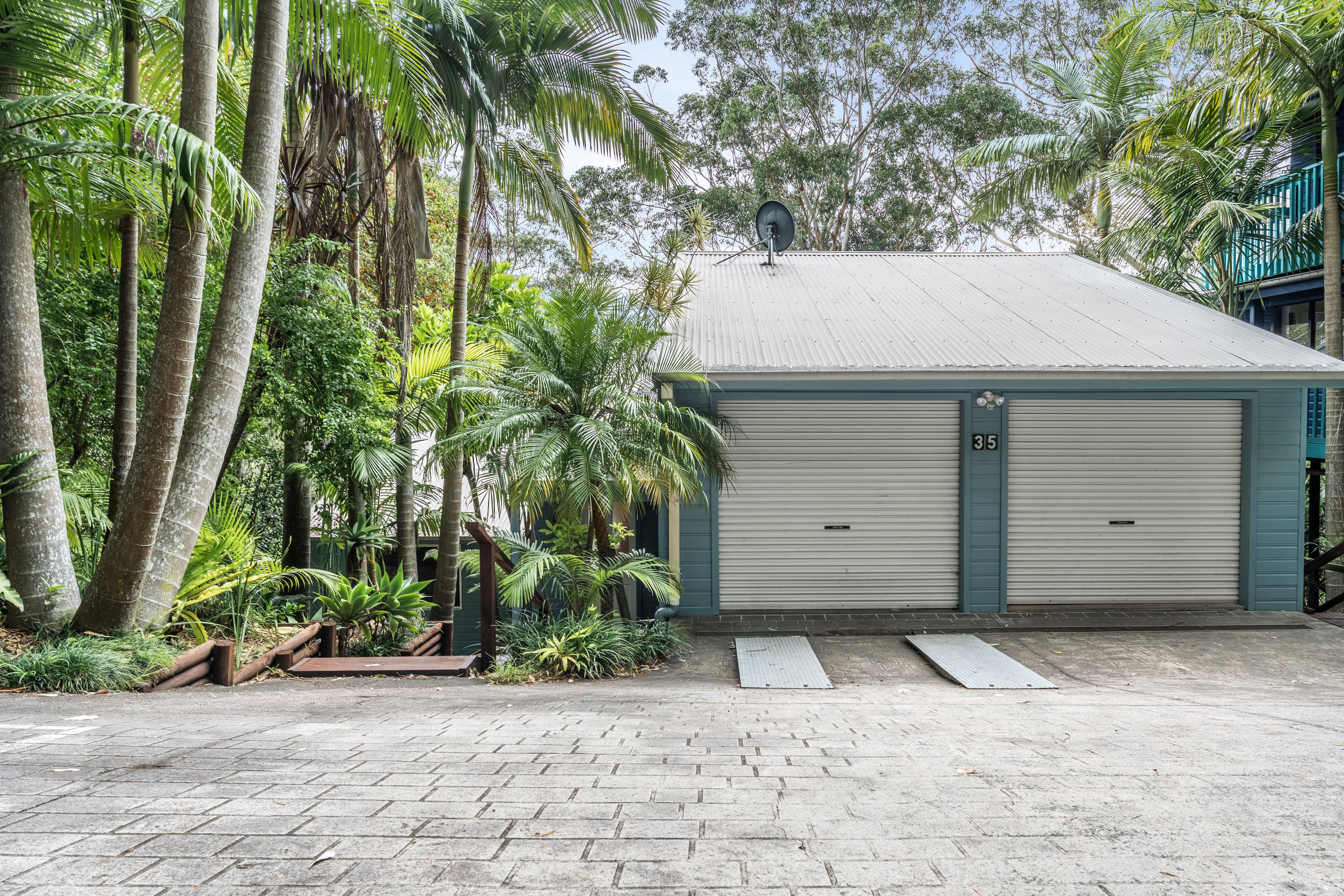 35 Domville Road — photo 11 of 23