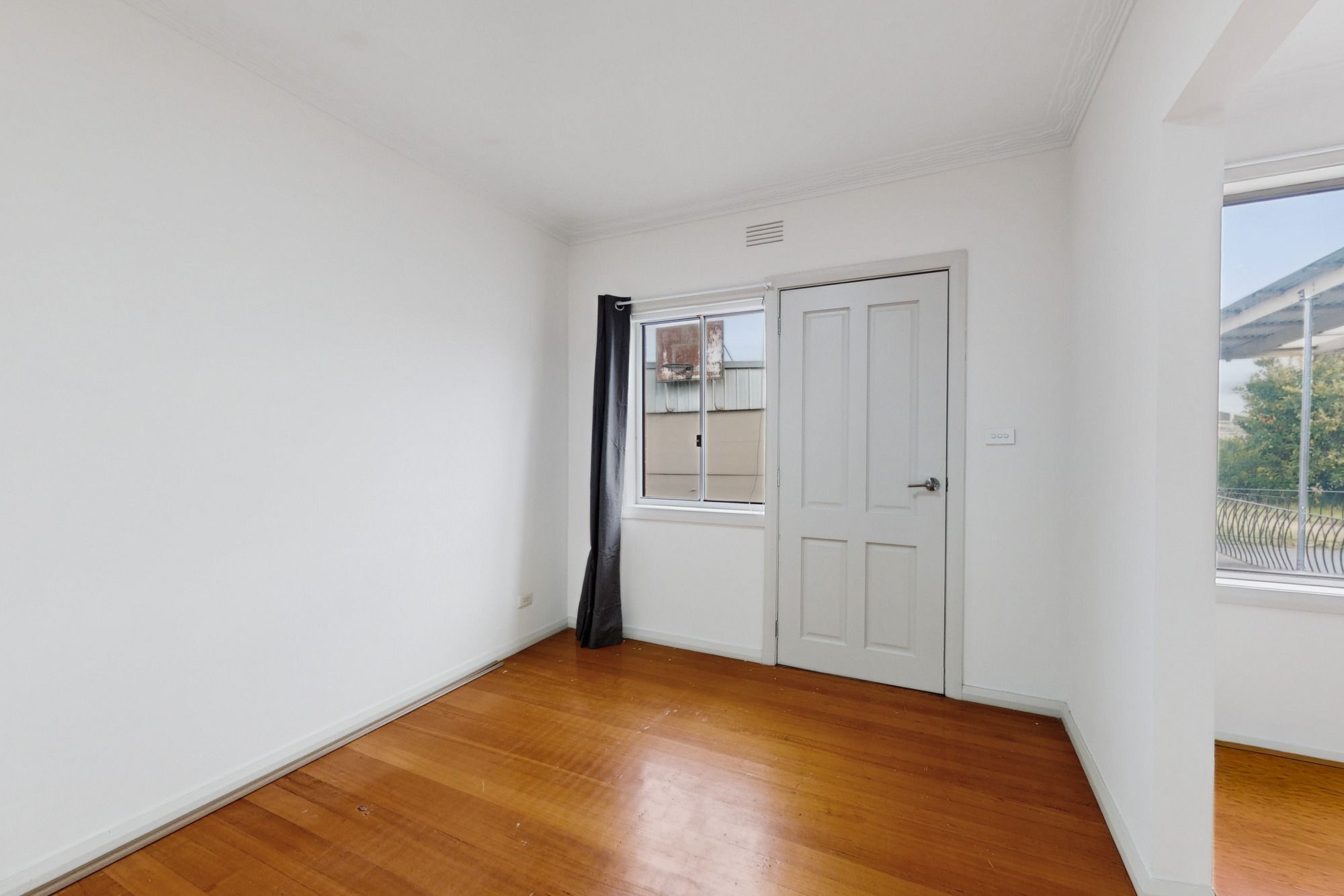 135 John Street — photo 5 of 14