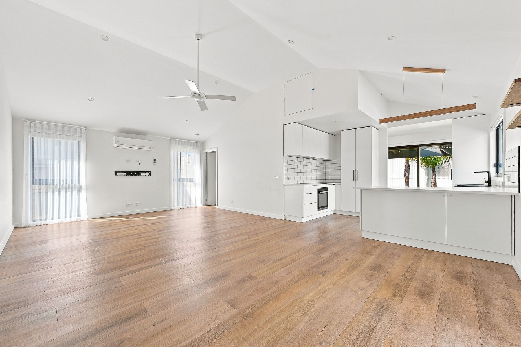 44 Cashin Street — photo 3 of 17