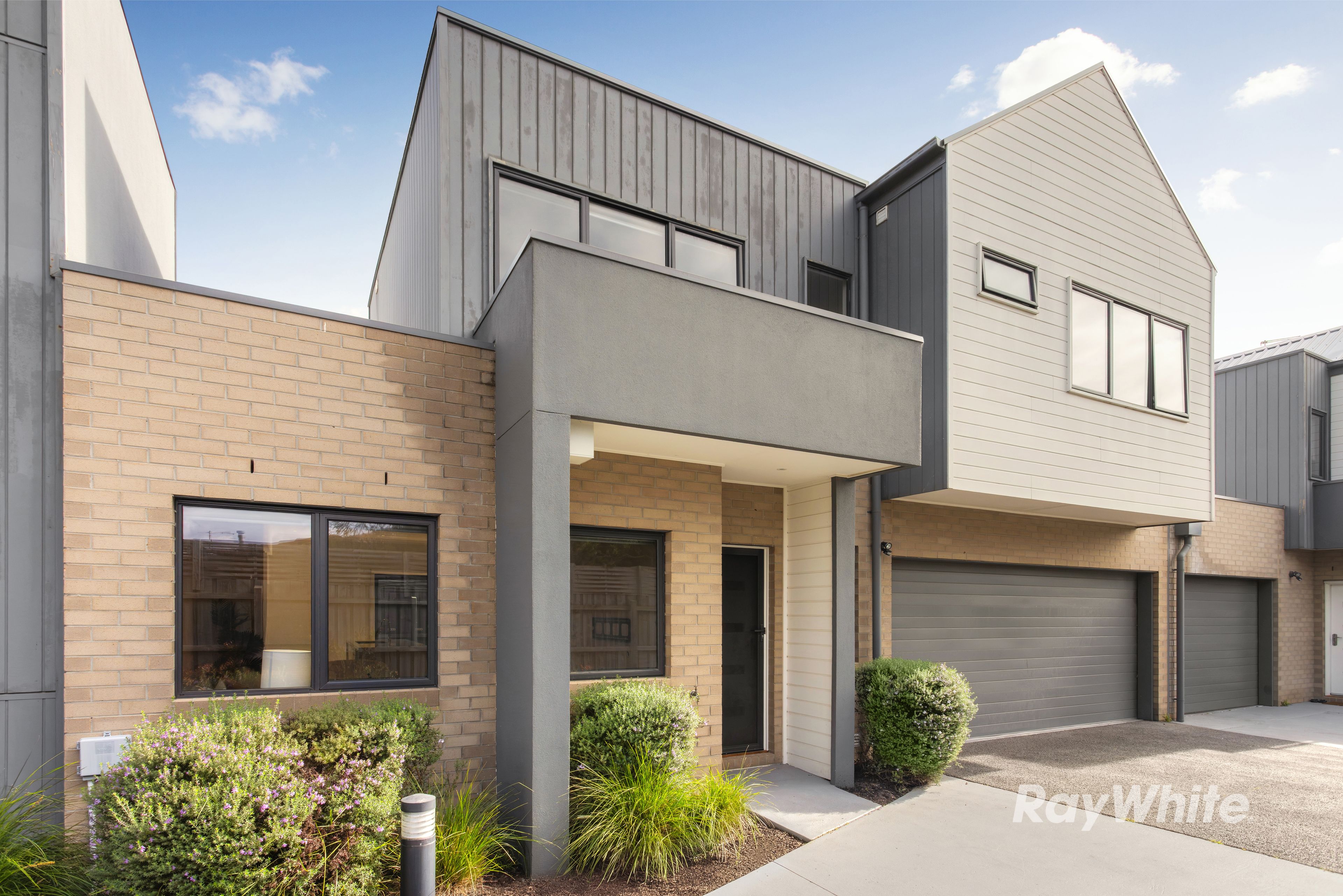 4/53 Bondi Road — photo from Ray White Bentleigh