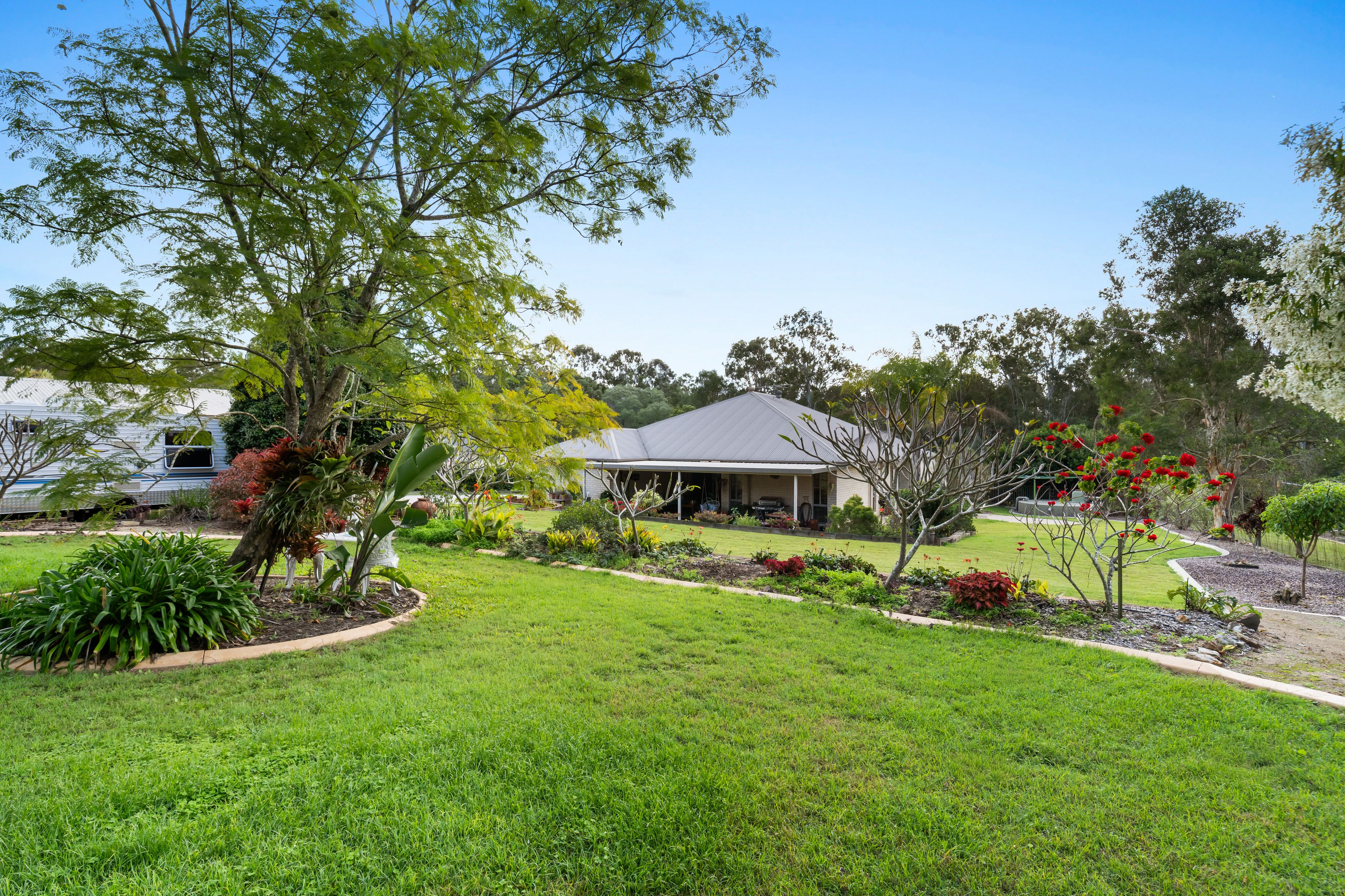 39 - 41 Marsh Bird Drive — photo 4 of 21