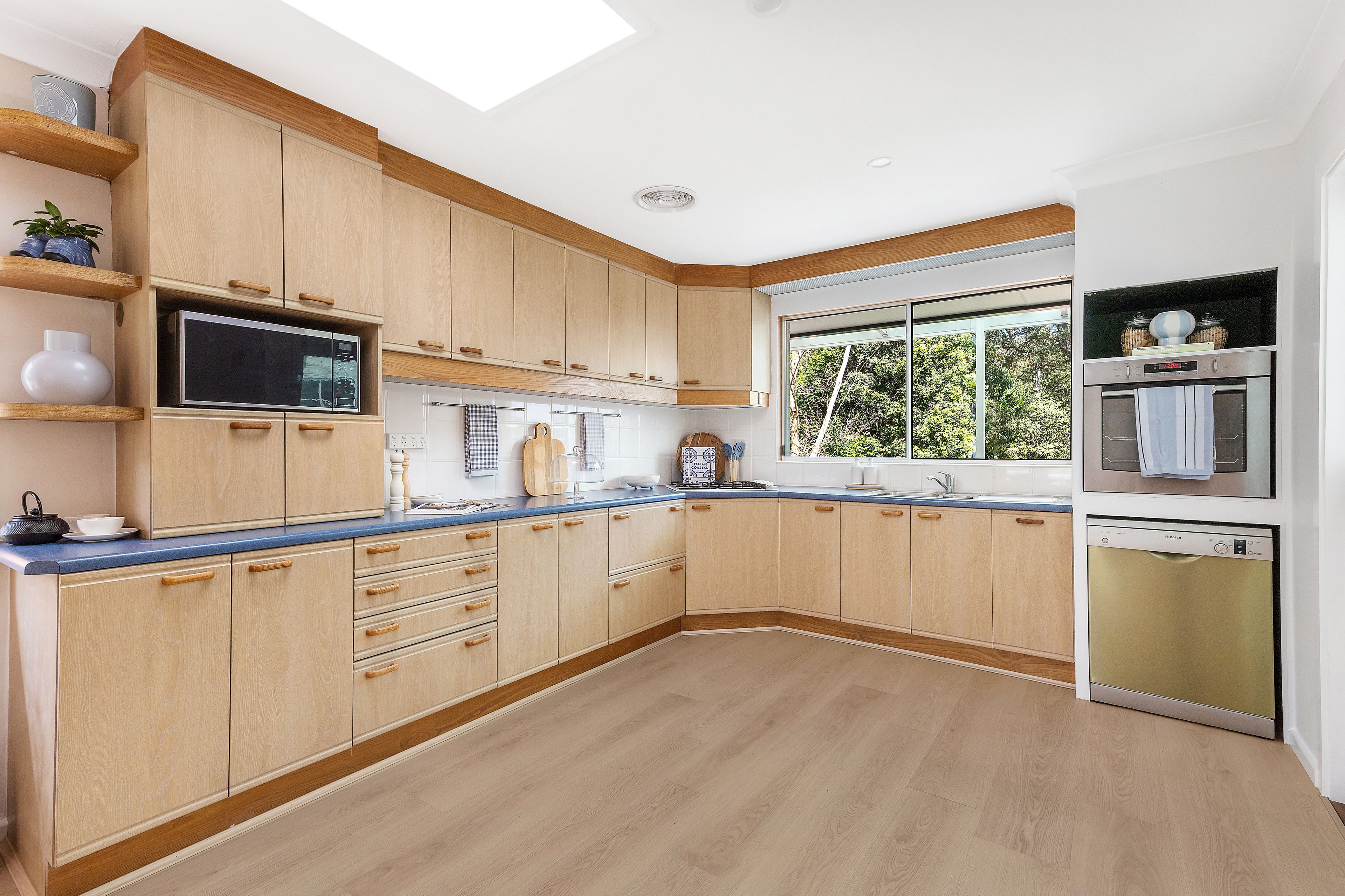 31 Currawong Avenue — photo 3 of 11