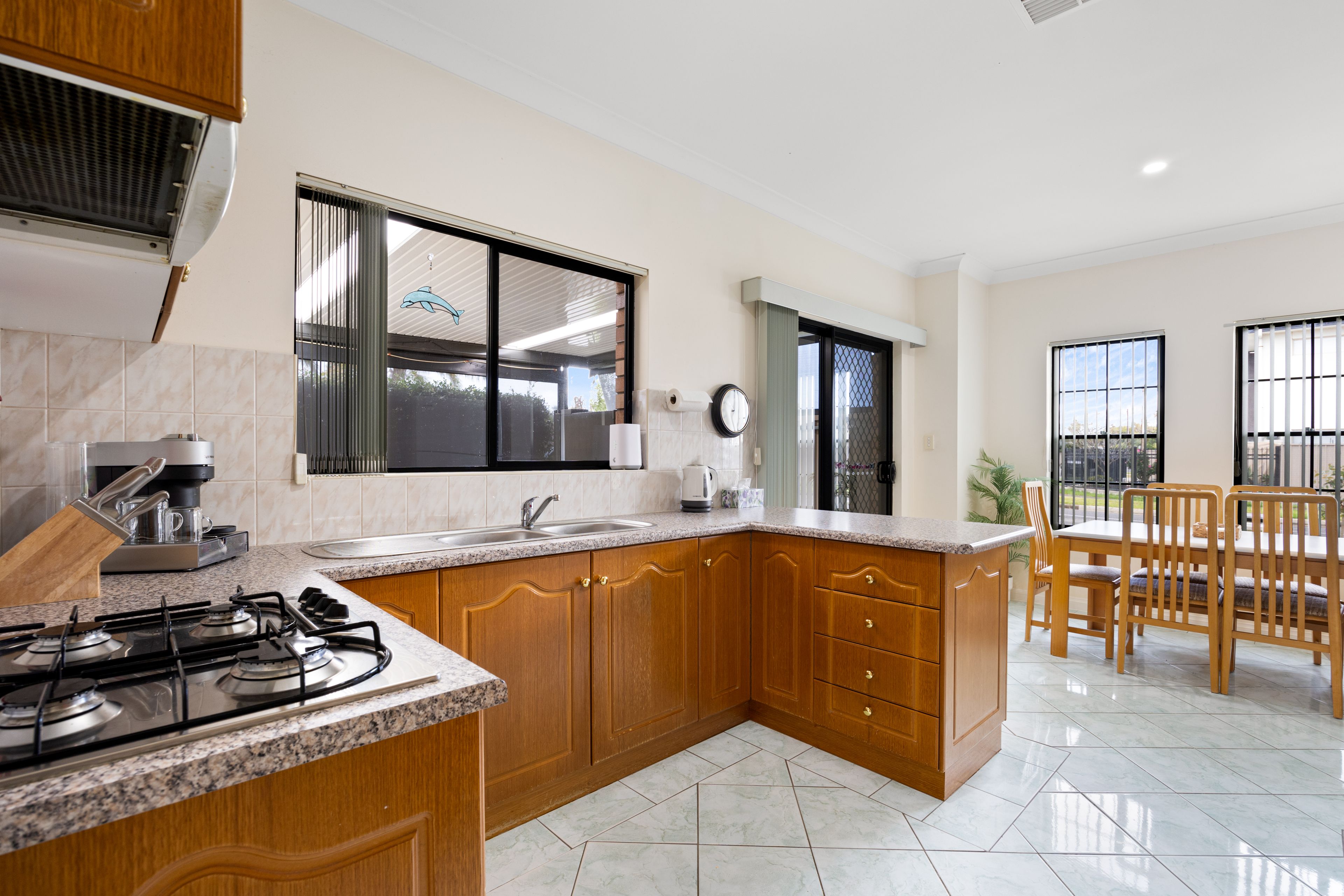 25D Alfred Avenue — photo 8 of 18
