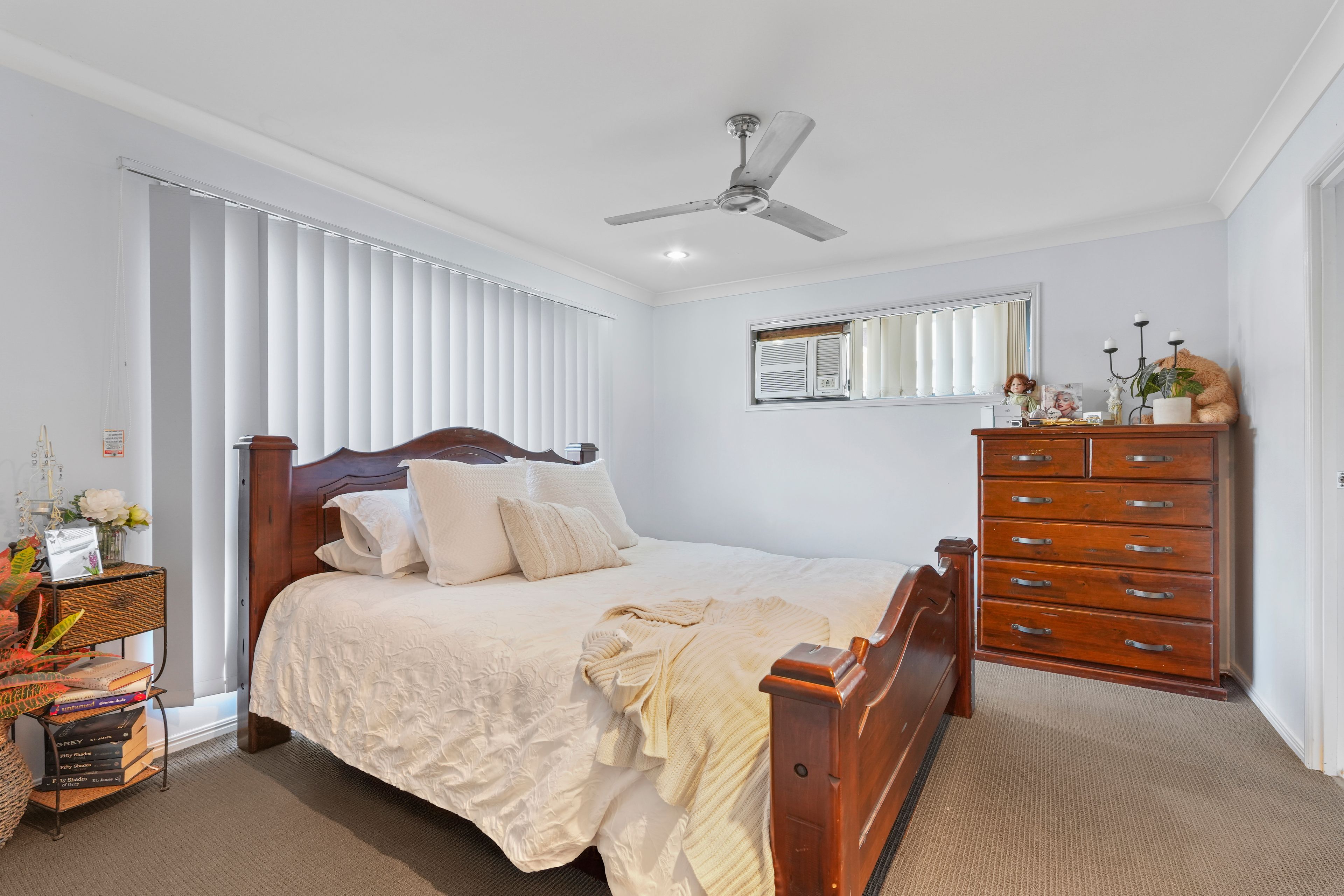 133 Raceview Street — photo 7 of 18