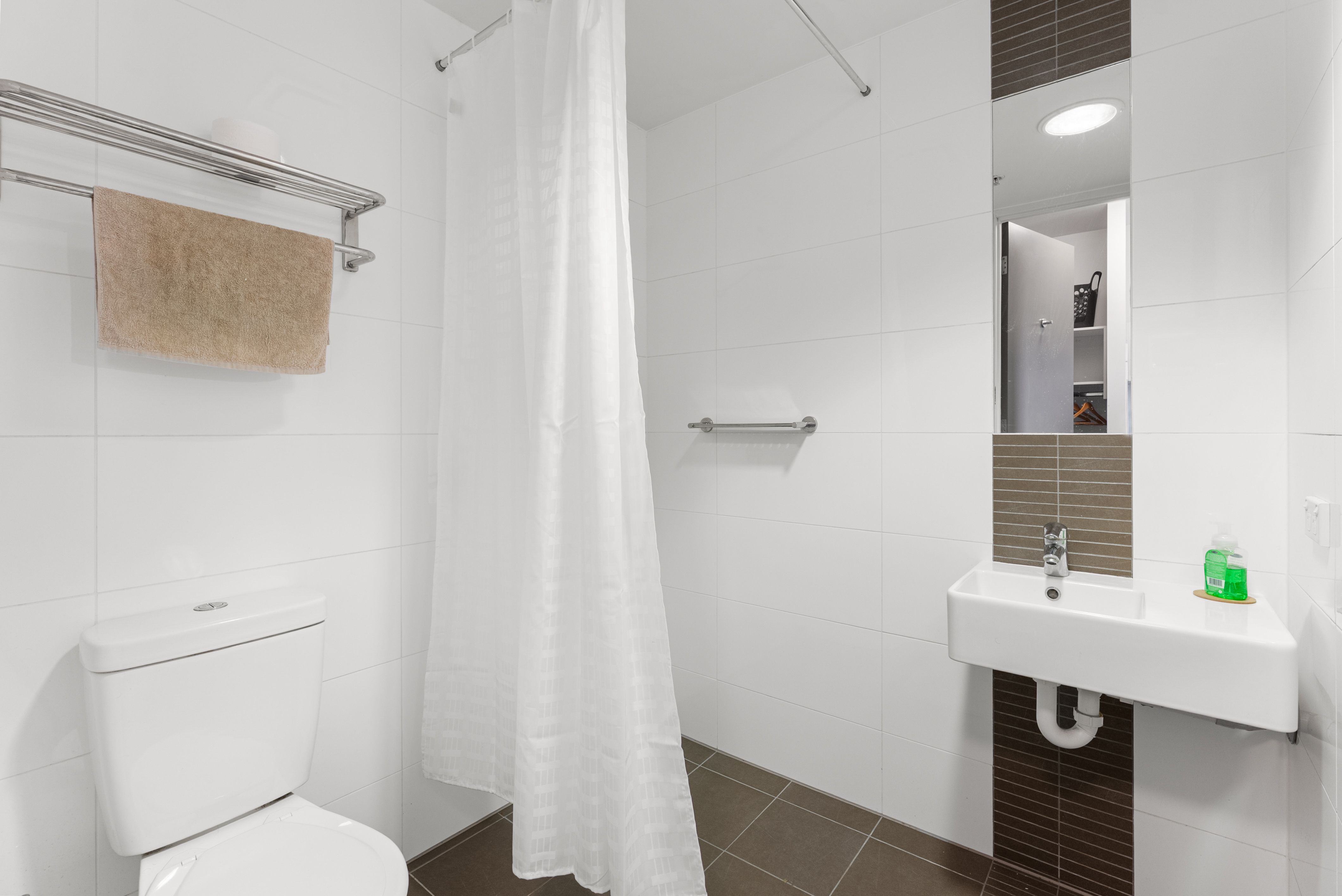 428/304 Waymouth Street — photo 12 of 22