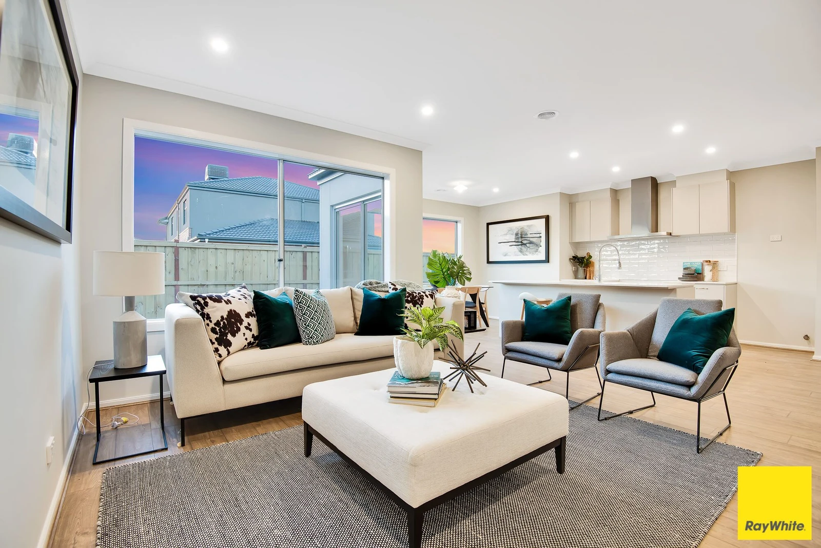 9 harlem Circuit, Point Cook, VIC 3030