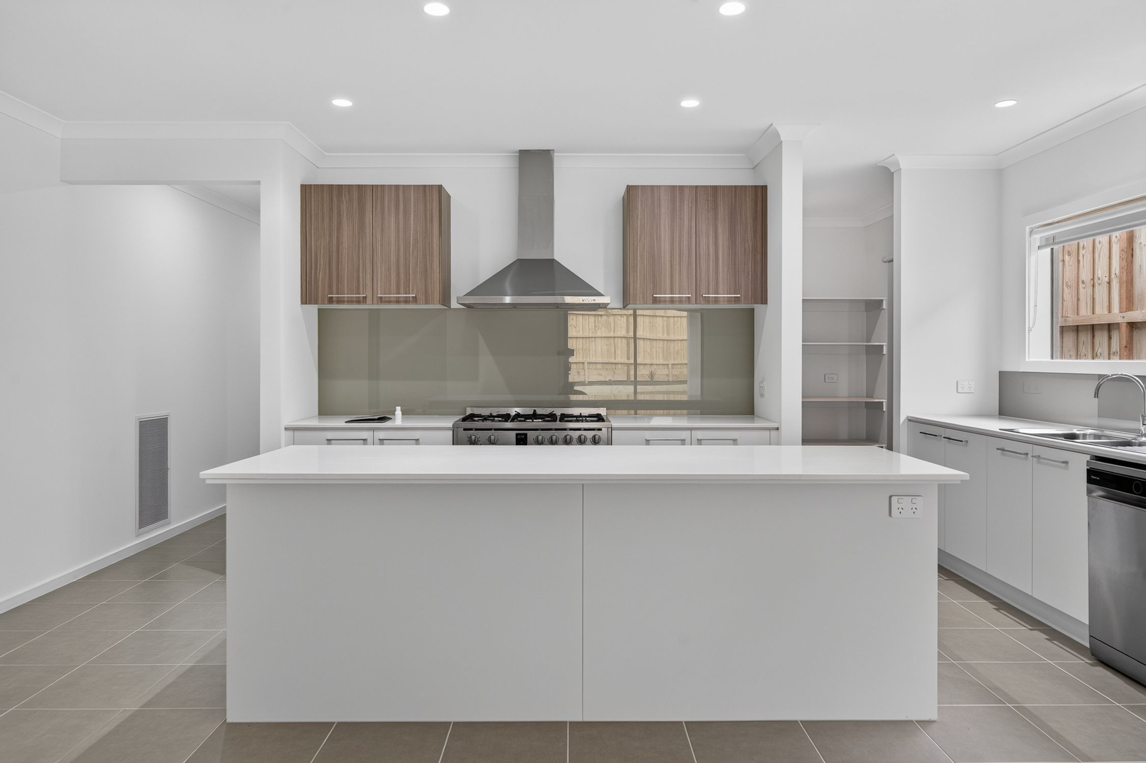 15 Feathertail Grove, Officer, VIC 3809