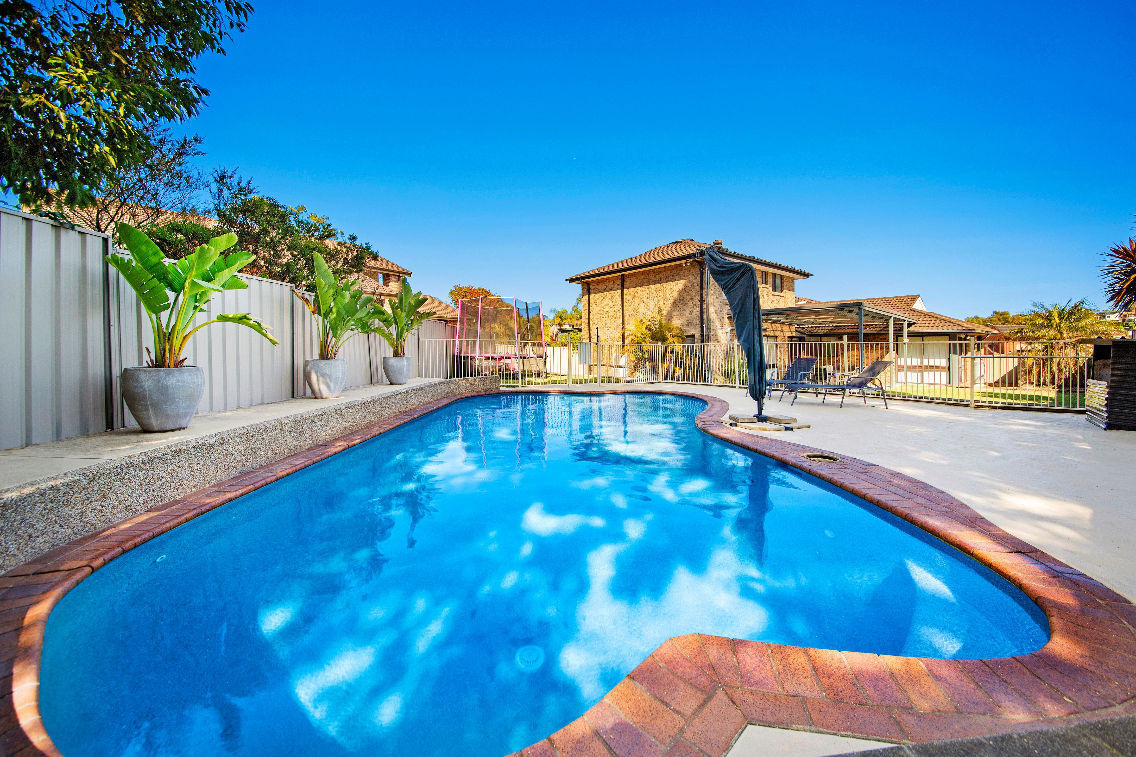 6 Callistemon Close