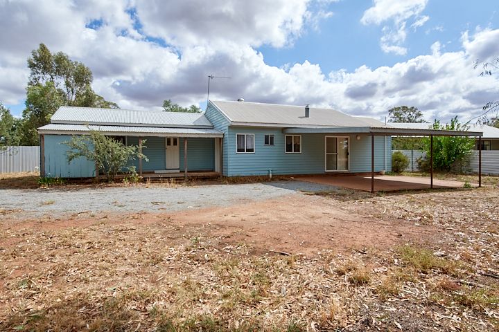 1 Mirrool Street, Coolamon, NSW 2701