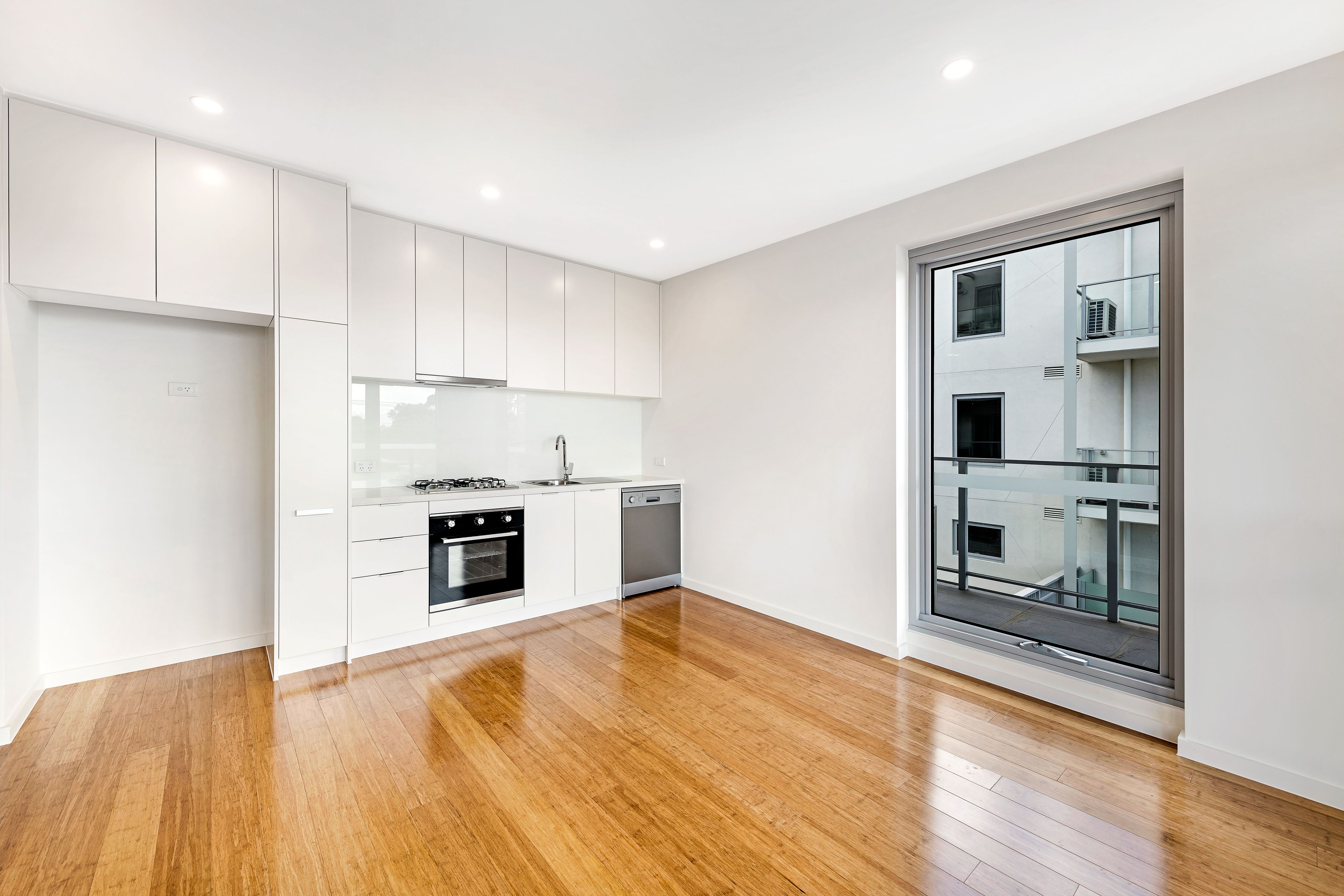 111/1213 Centre Road, Oakleigh South, VIC 3167
