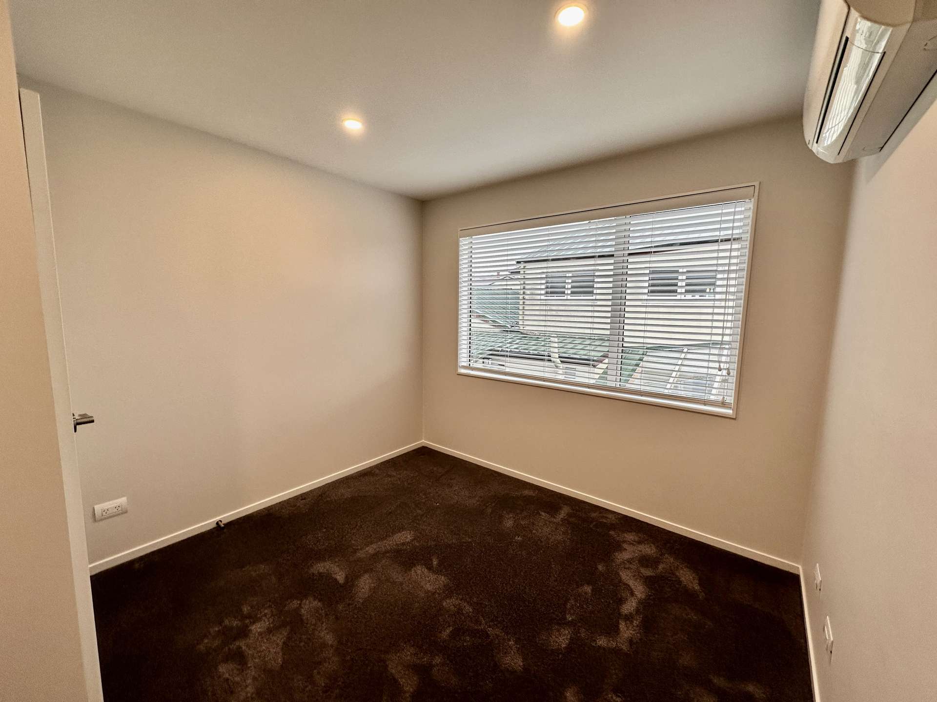 114B Clonbern Road photo 11