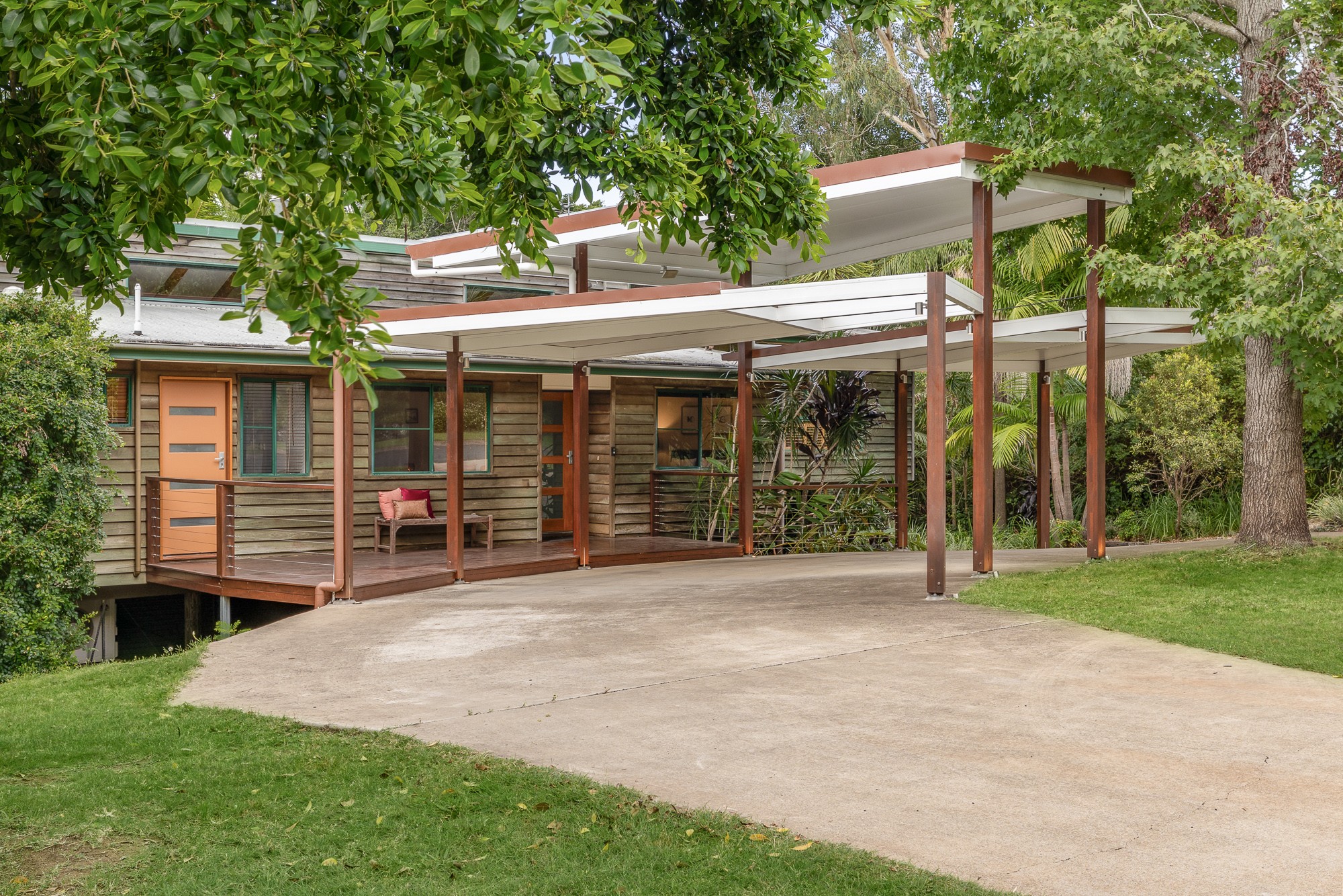 6 Niddrie Drive, Middle Ridge, QLD 4350