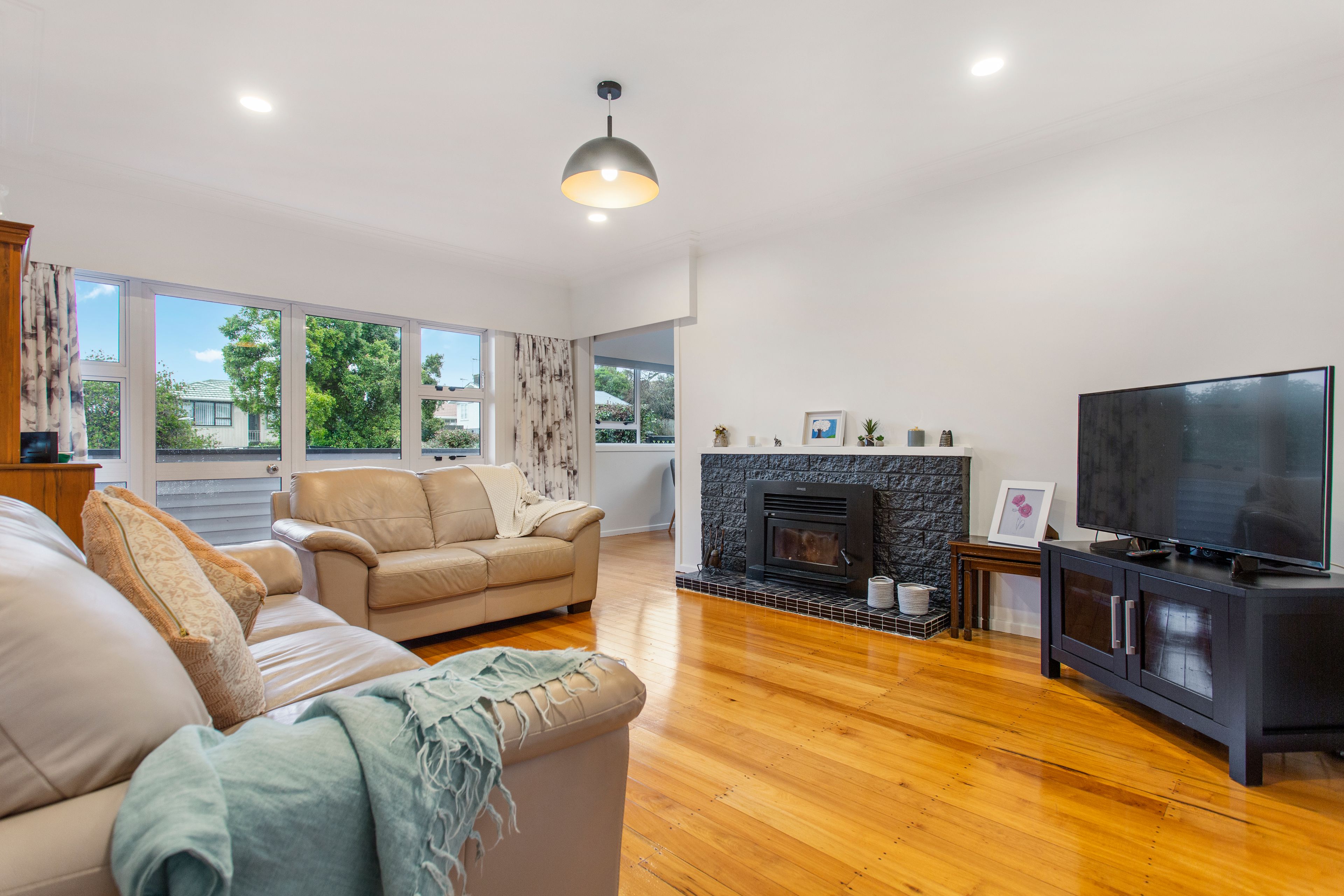 46 Andrew Road, Howick, Manukau City