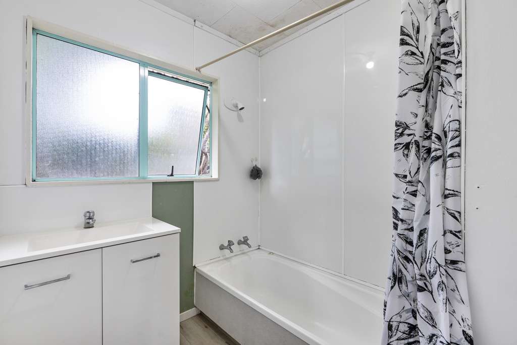 136a Little Waihi Road photo 12