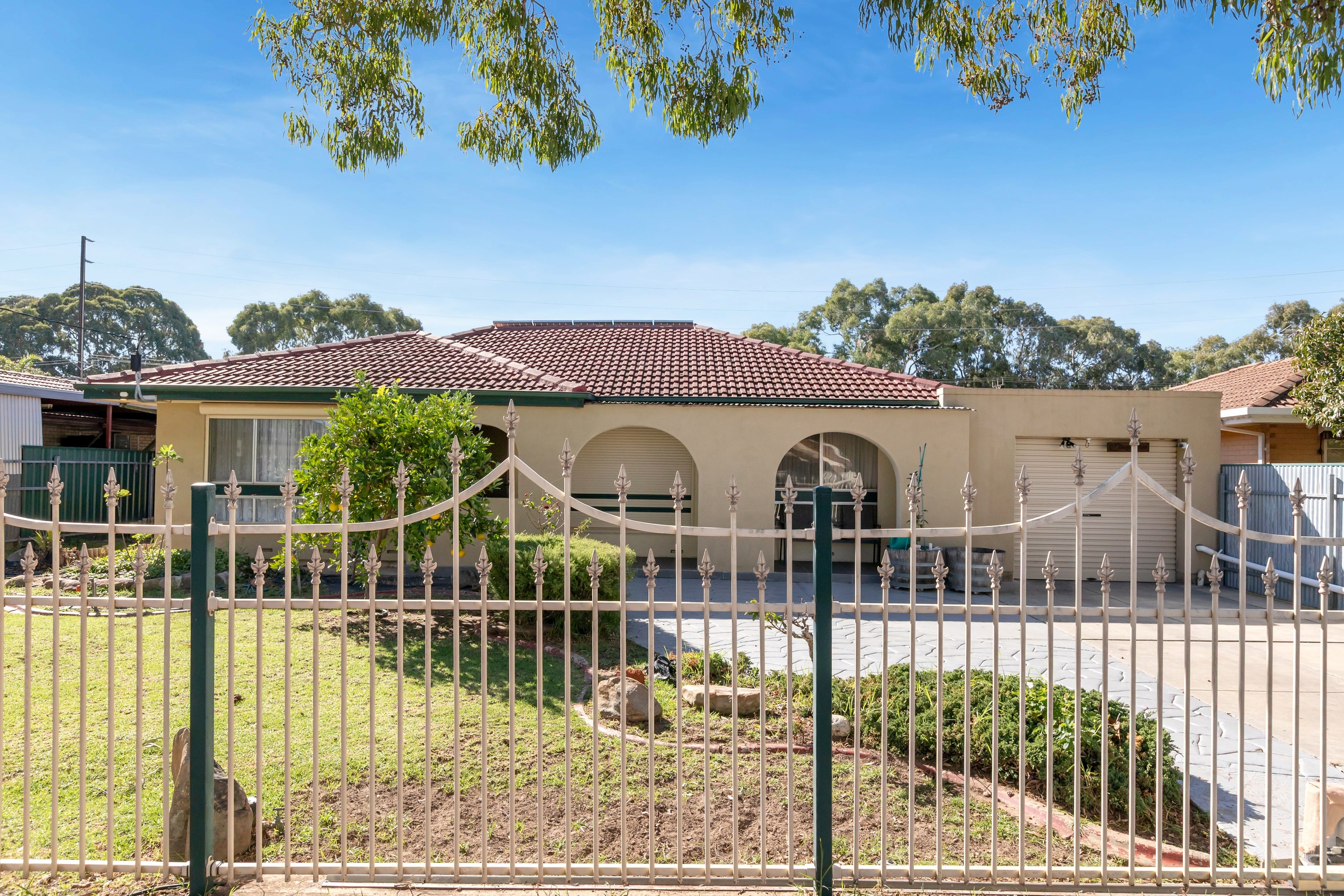 11 Walnut Avenue, Parafield Gardens, SA 5107