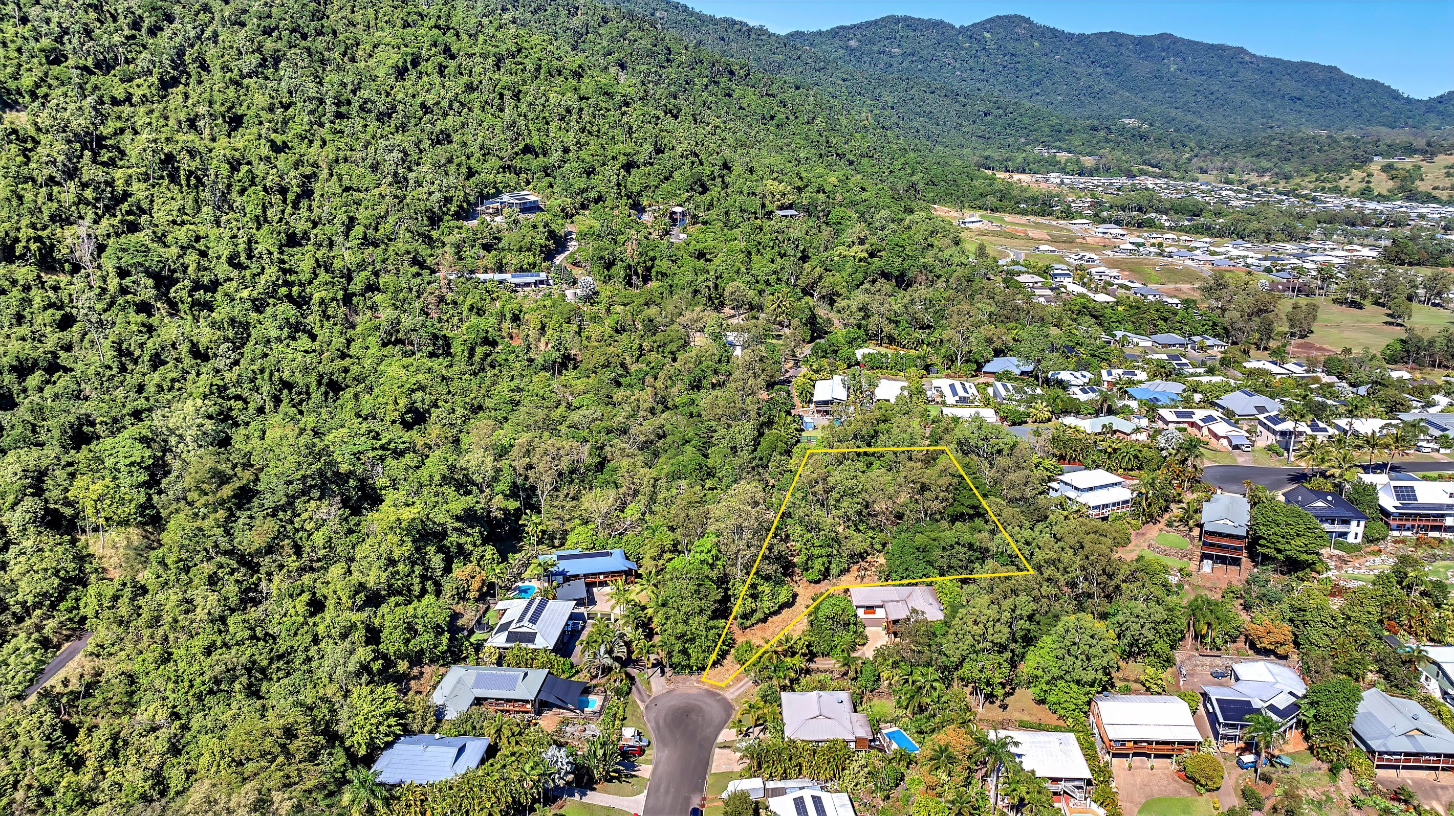 52 Tropic Road, Cannonvale, QLD 4802