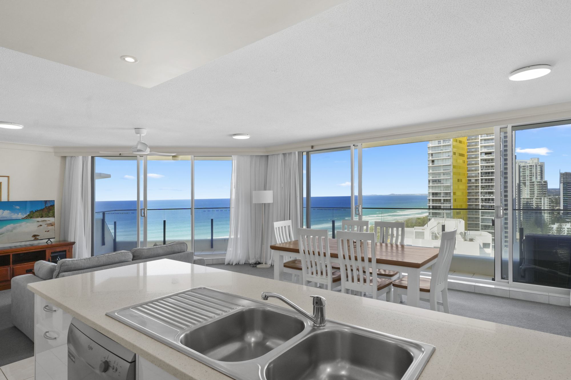 21E/1 Albert Avenue, Broadbeach, QLD 4218