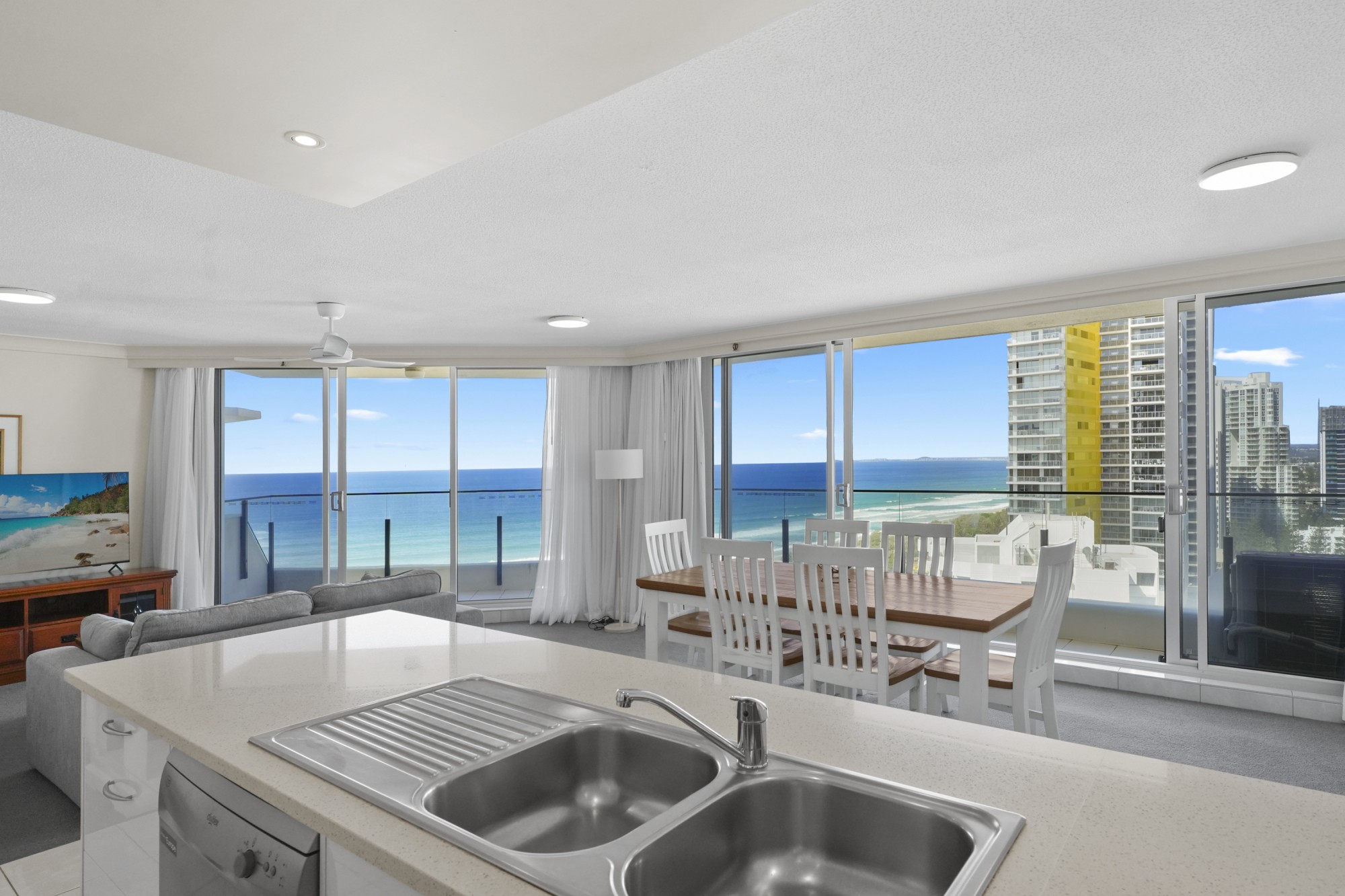 21E/1 Albert Avenue, Broadbeach, QLD 4218