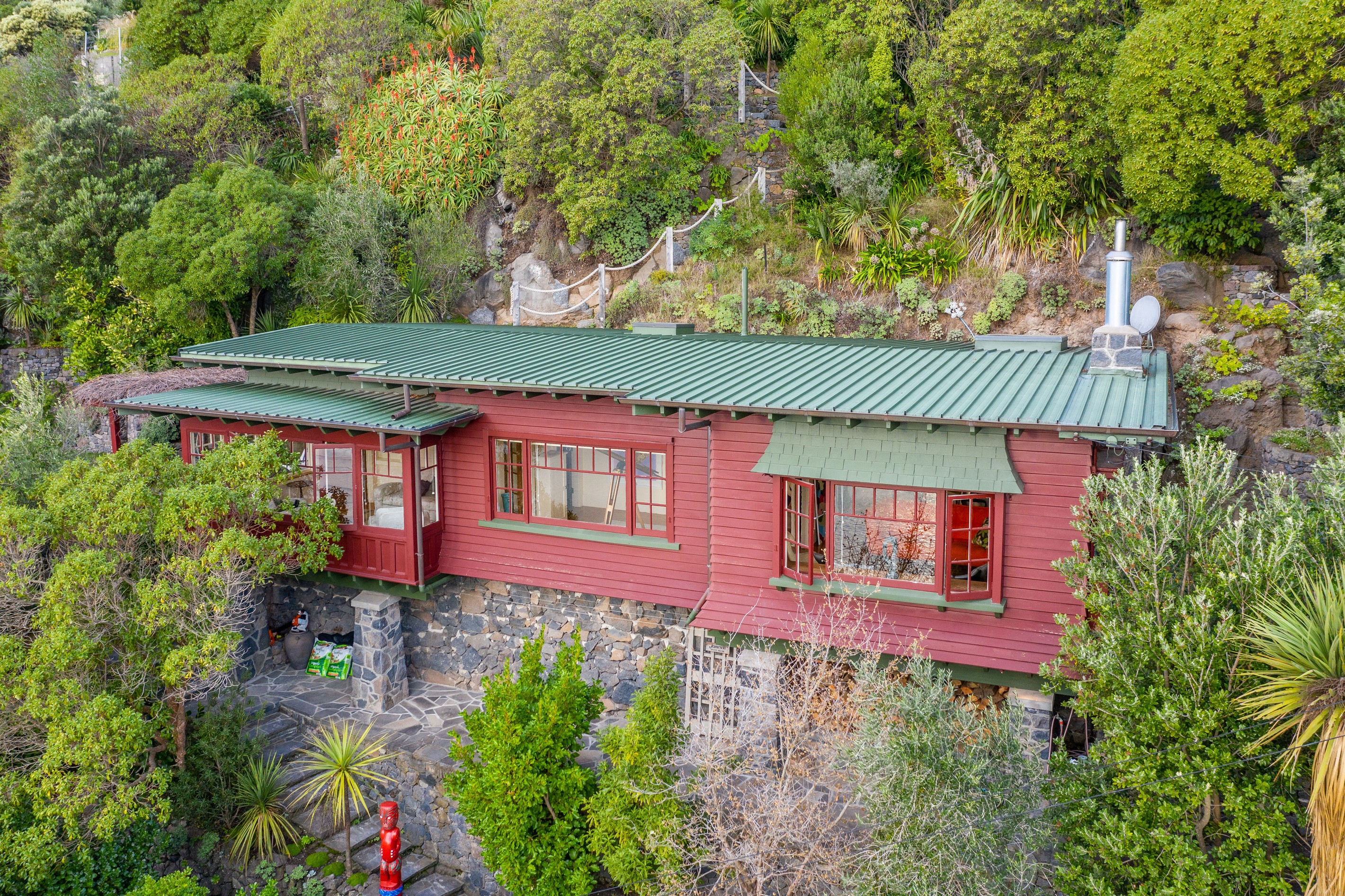 6 Flowers Track, Sumner, Christchurch City