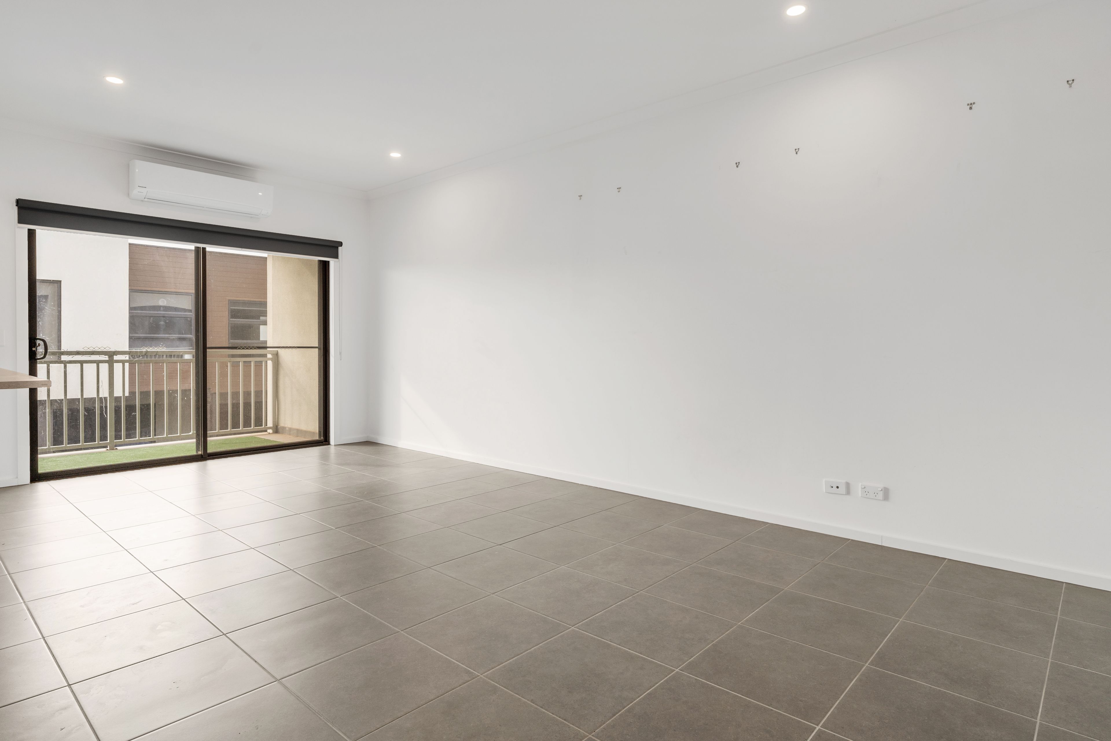 3F Charlwood Promenade, Werribee, VIC 3030
