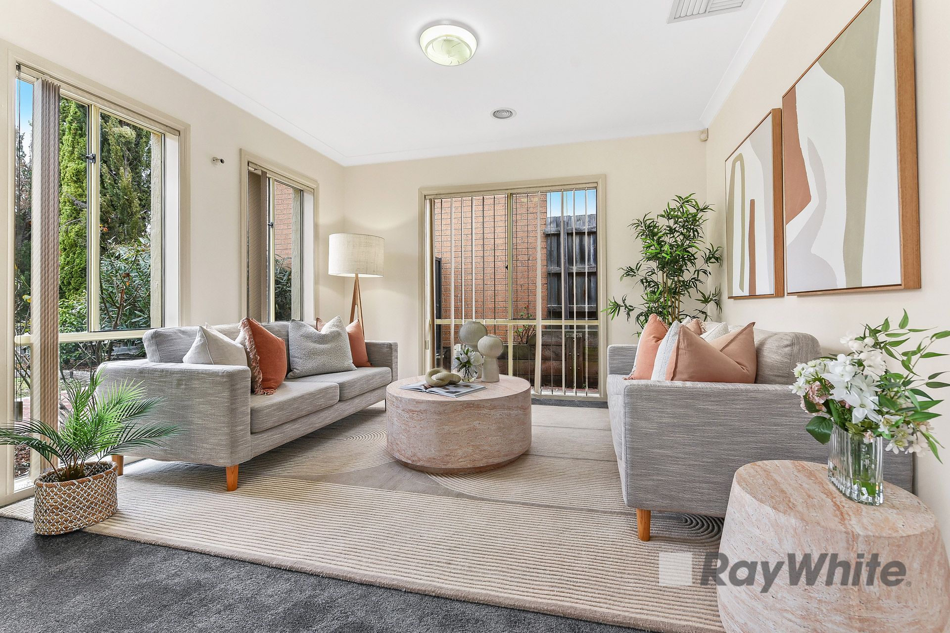 24 Erica Close, Endeavour Hills, VIC 3802