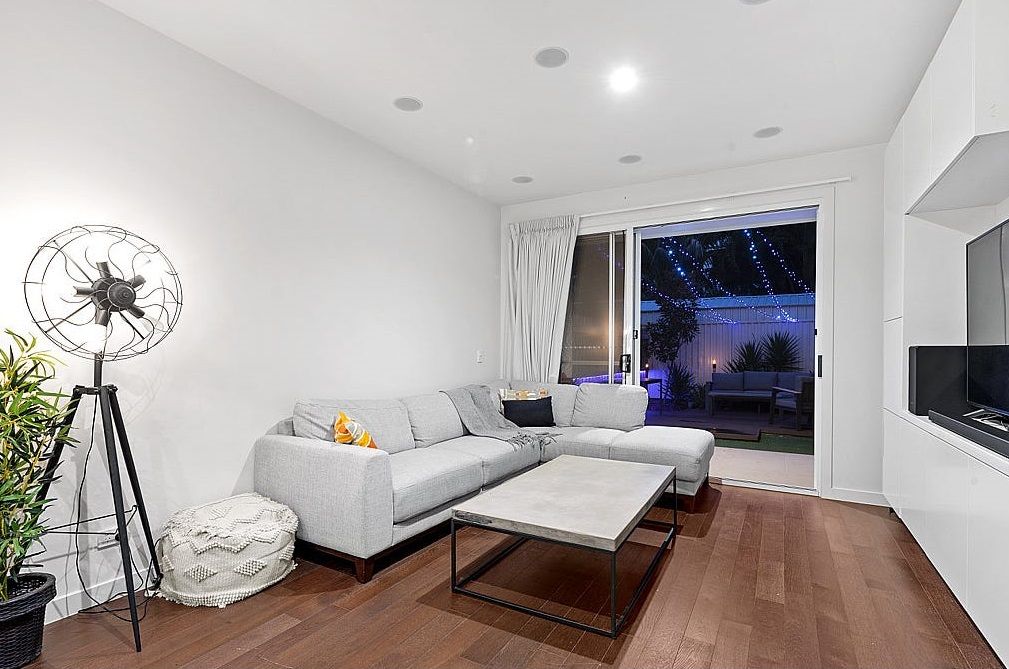 2/8 Second Avenue, Palm Beach, QLD 4221