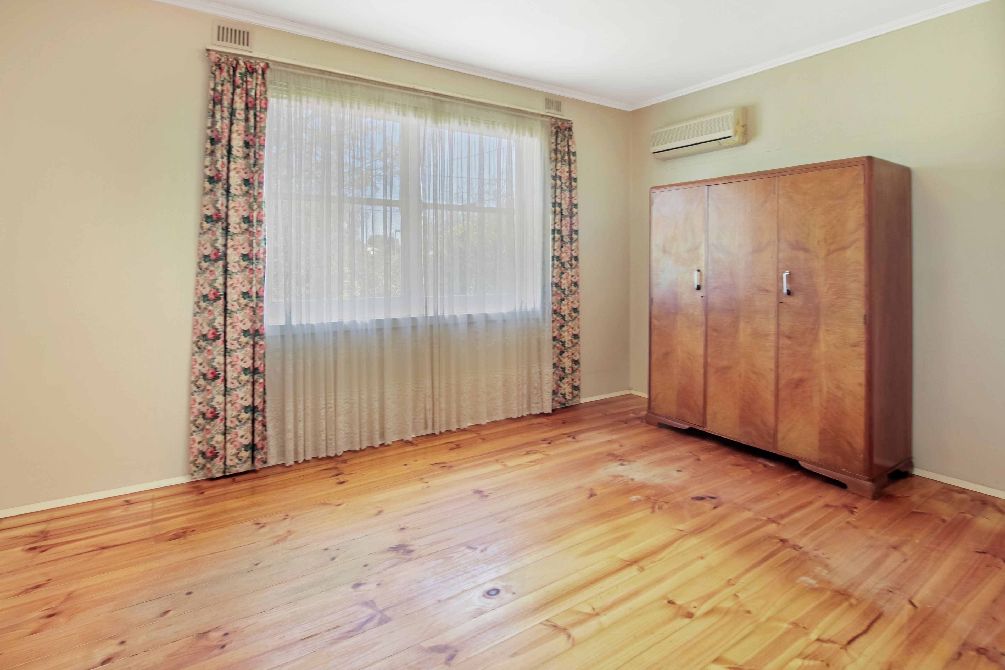 19 Turnbull Road — photo 7 of 13