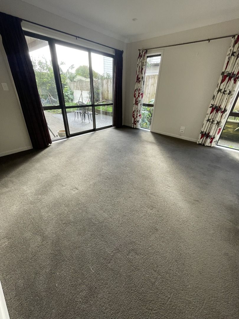 1 Roy Maloney Drive, Henderson, Waitakere City