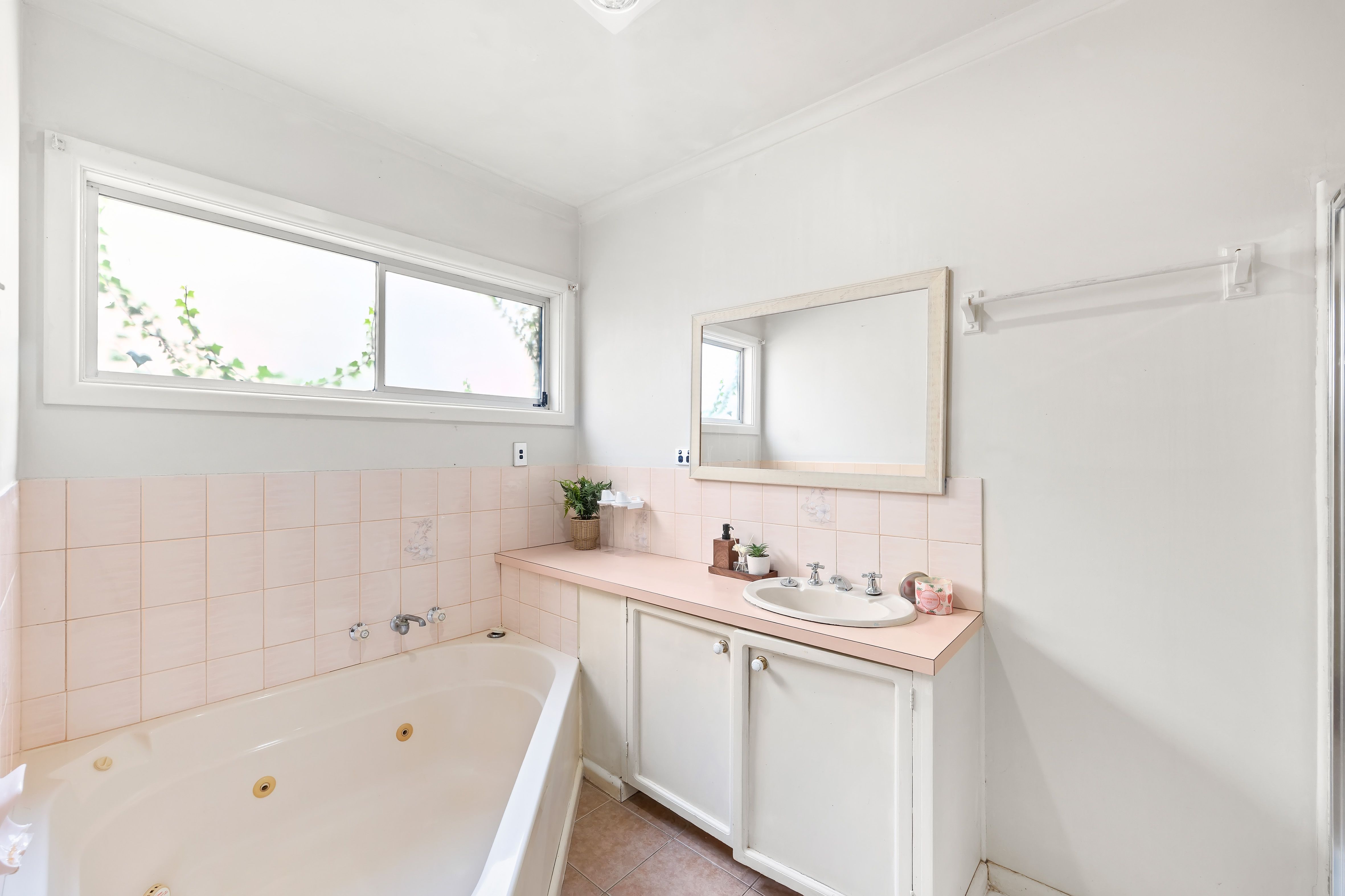 24 Farleigh Avenue — photo 8 of 9