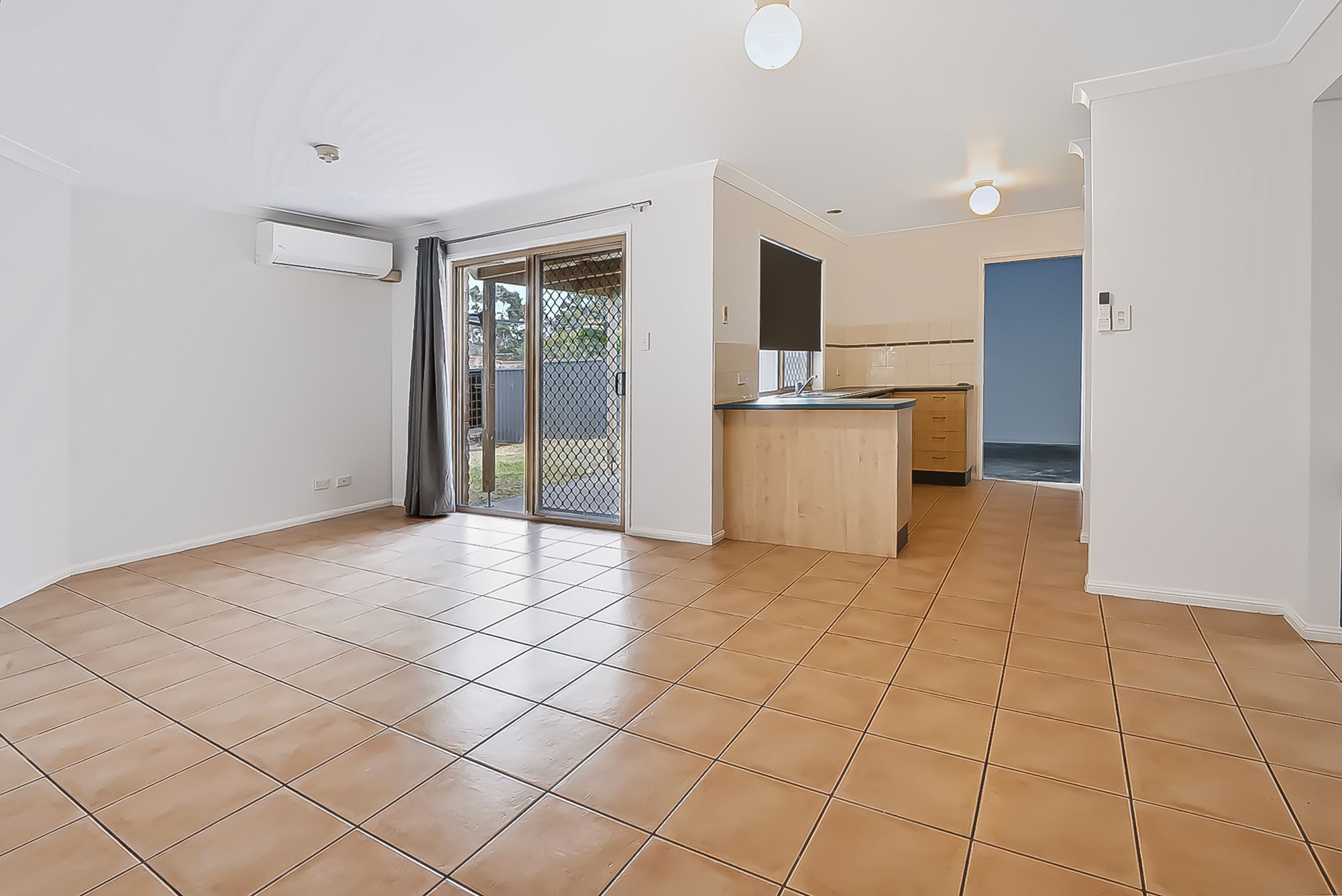11 Longford Crescent — photo 5 of 13