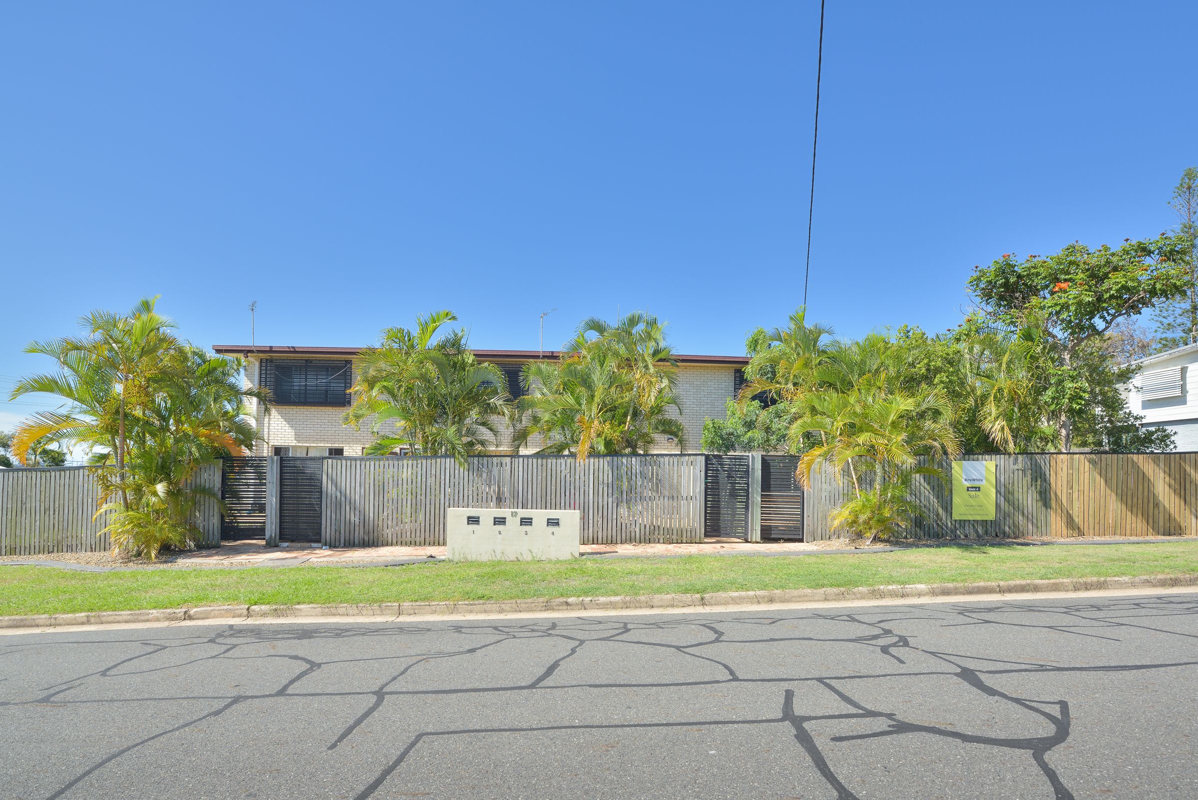 2/17 Fletcher Street, West Gladstone, QLD 4680