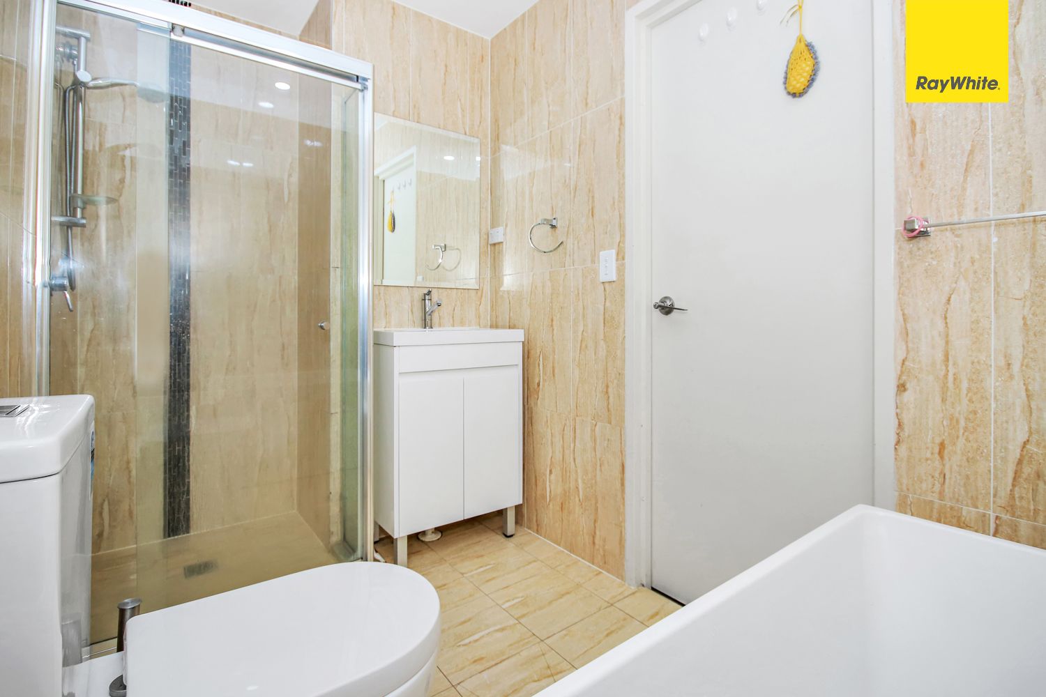 304/8C Myrtle Street — photo 10 of 16