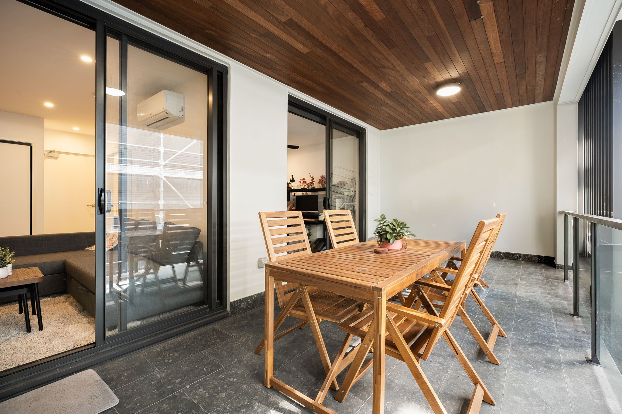 13/16 Troughton Road — photo 7 of 12