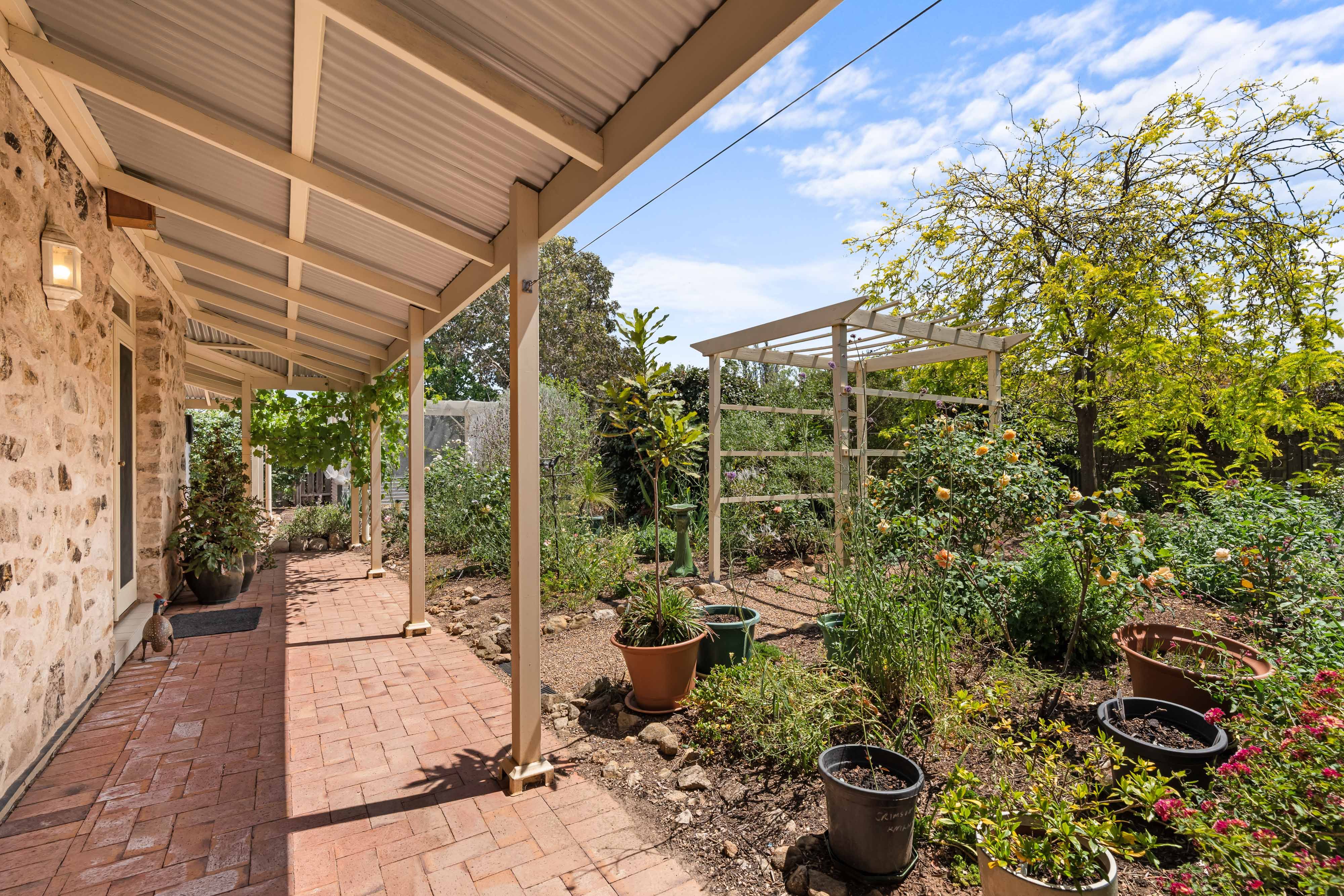 40 Hampden Way — photo 13 of 19